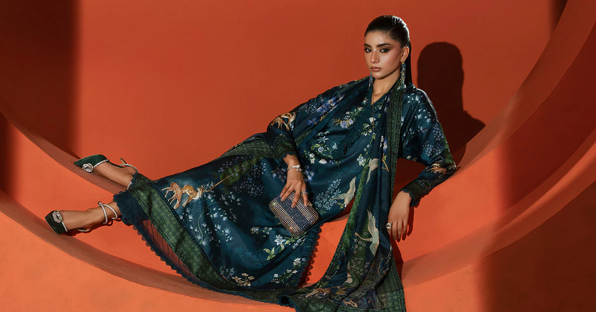 3 Piece Printed Satin Silk Suit - Image 9