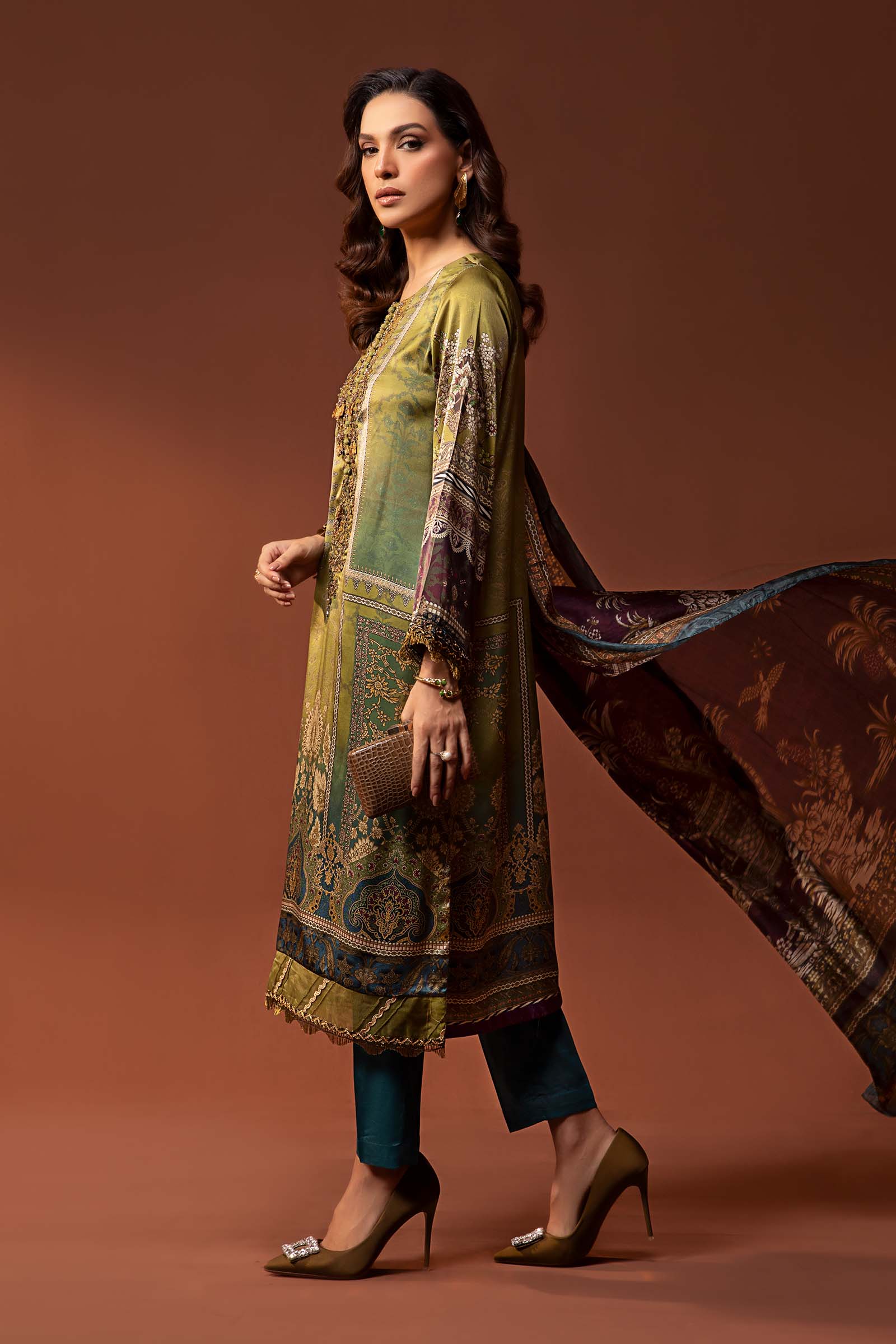 3 Piece Embroidered Pure Charmeuse Silk Suit - Image 6