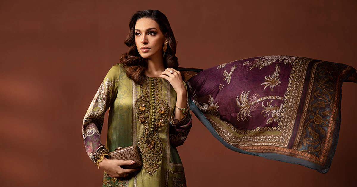3 Piece Embroidered Pure Charmeuse Silk Suit - Image 8
