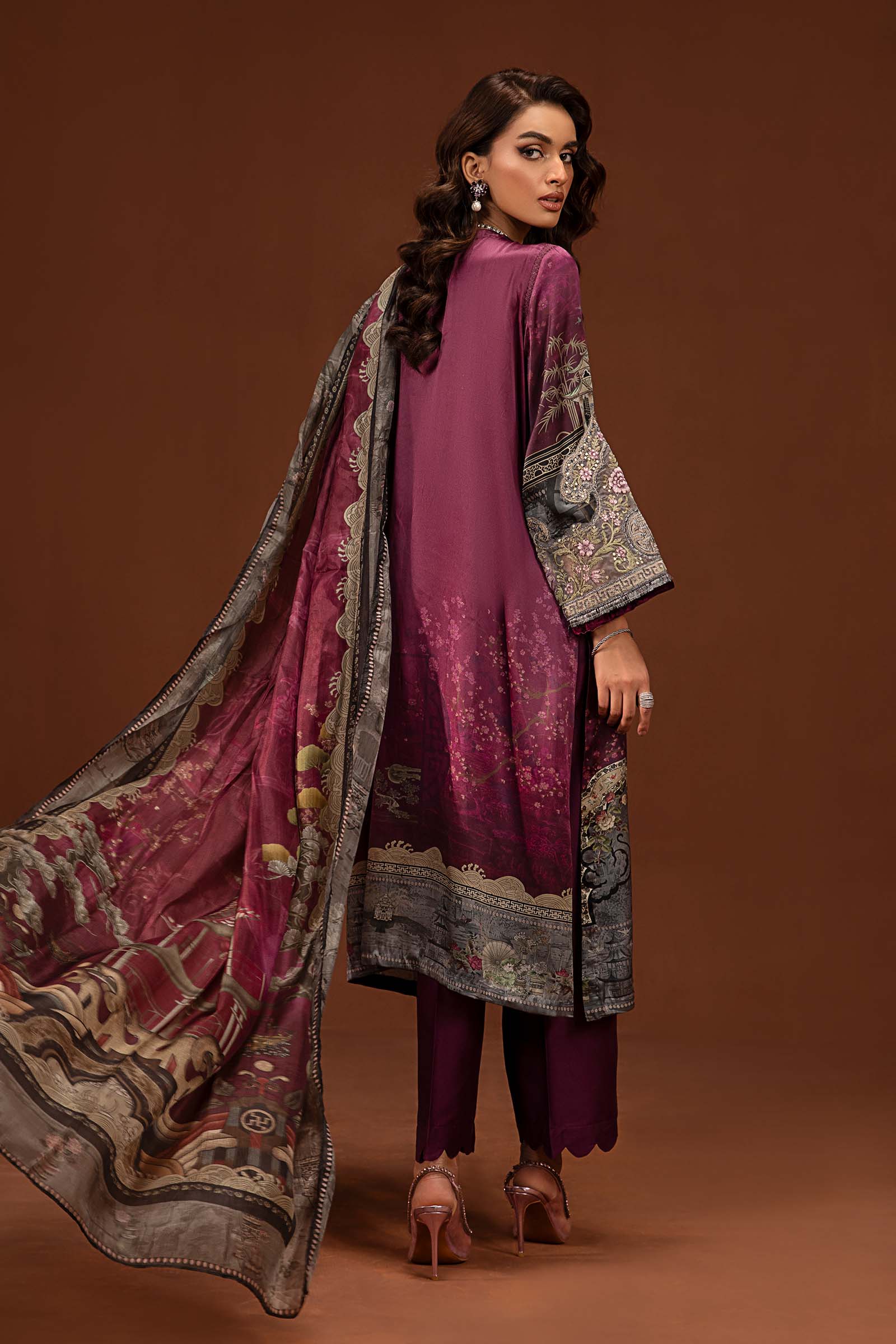 3 Piece Embroidered Pure Charmeuse Silk Suit - Image 8