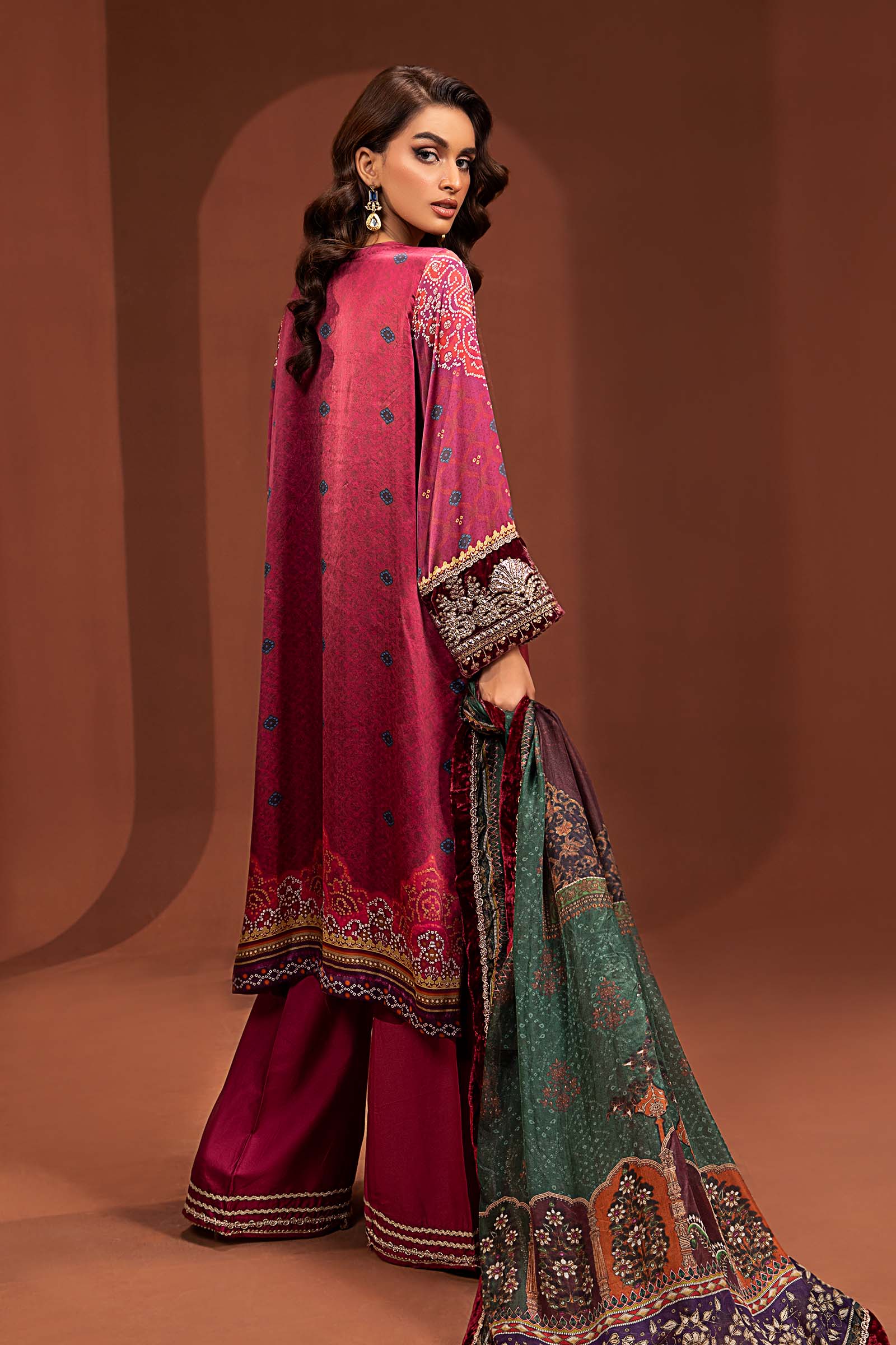 3 Piece Embroidered Pure Charmeuse Silk Suit - Image 7