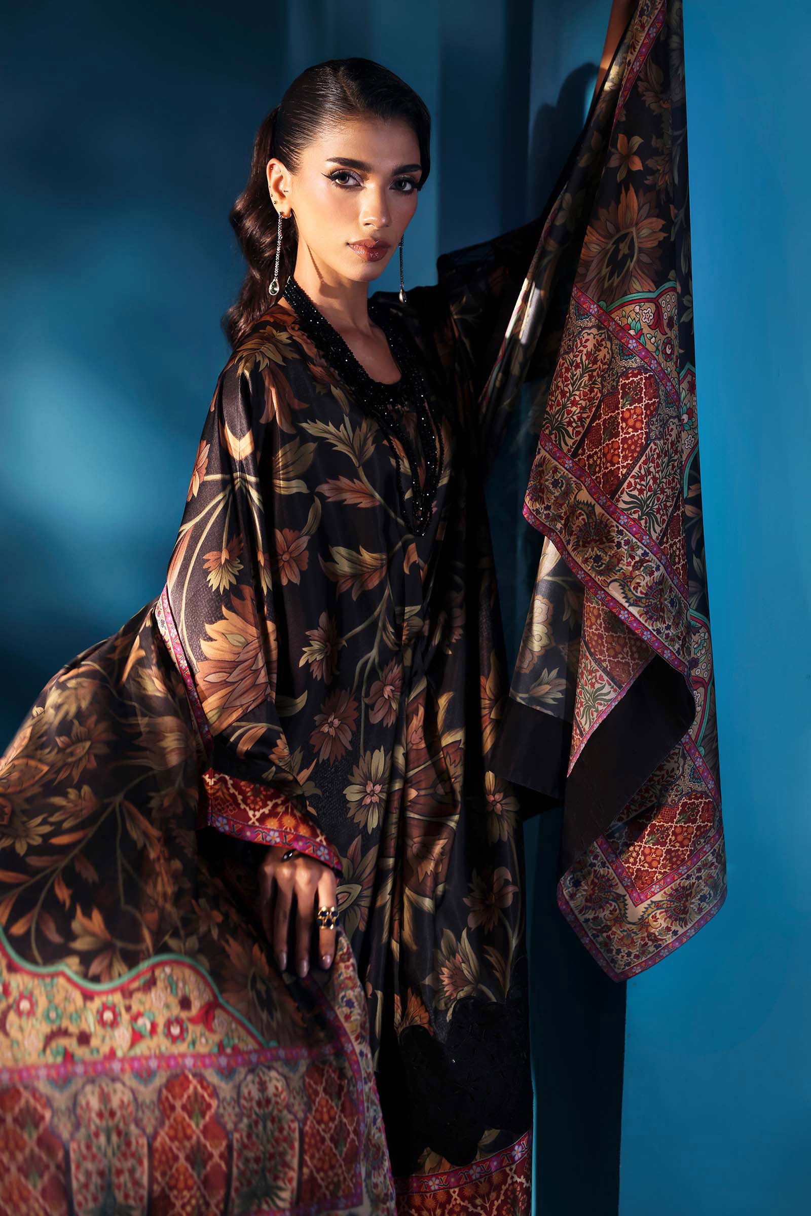 3 Piece Embroidered Satin Silk Suit - Image 4