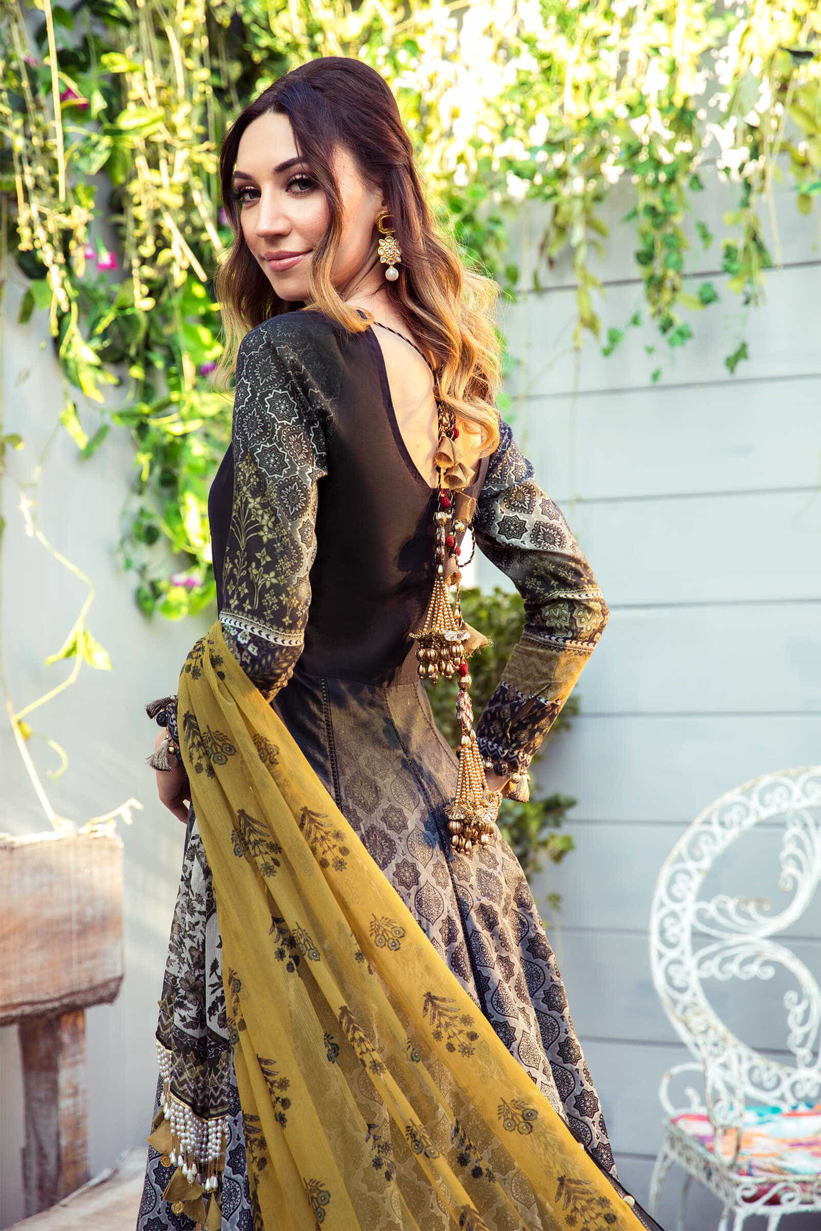 Unstitched Fabrics/M.Prints MPT-1001-B - Image 3
