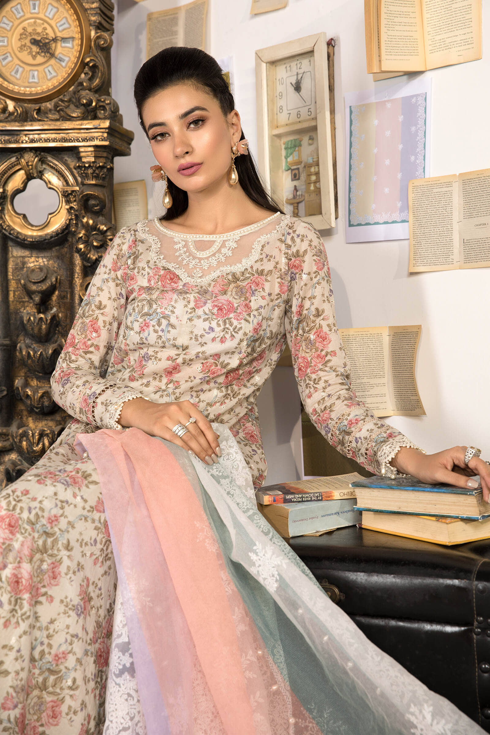 Unstitched Fabrics/M.Prints MPT-1102-A - Image 3