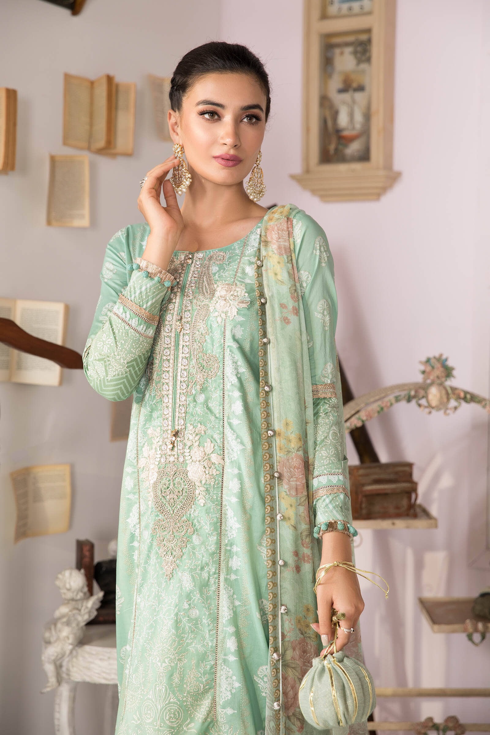 Unstitched Fabrics/M.Prints MPT-1103-B - Image 3
