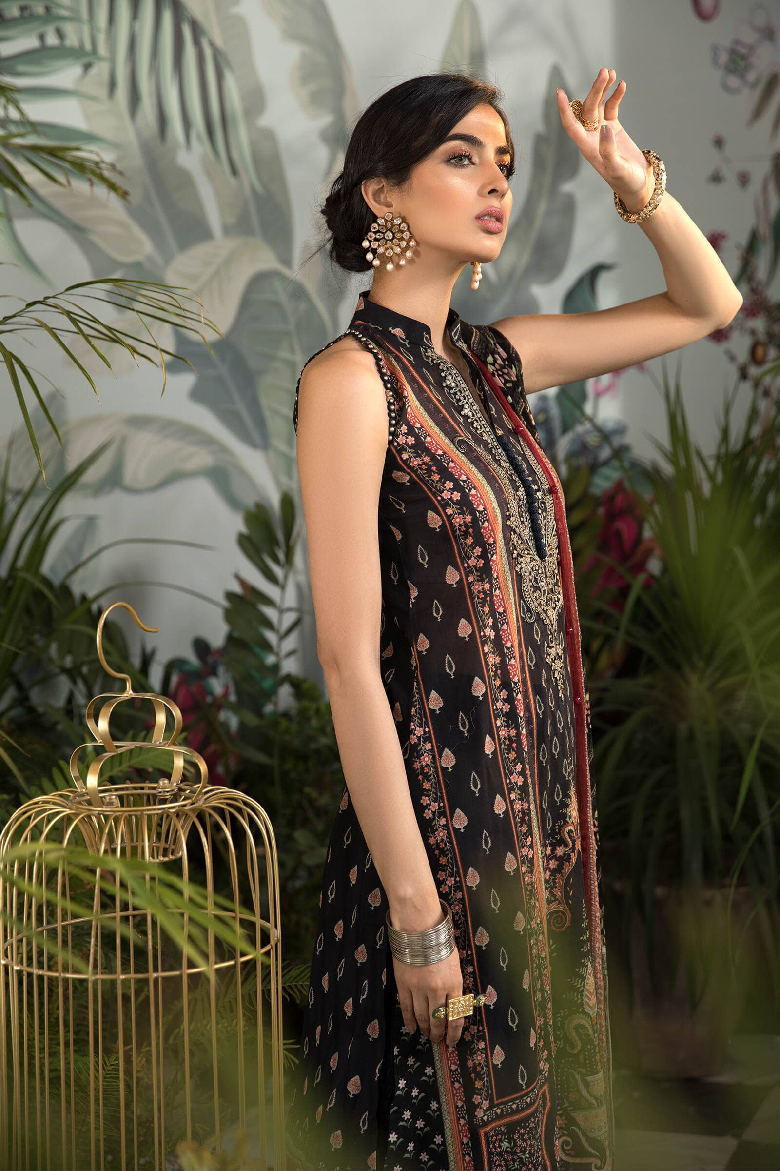Unstitched Fabrics/M.Prints MPT-1112-B - Image 3