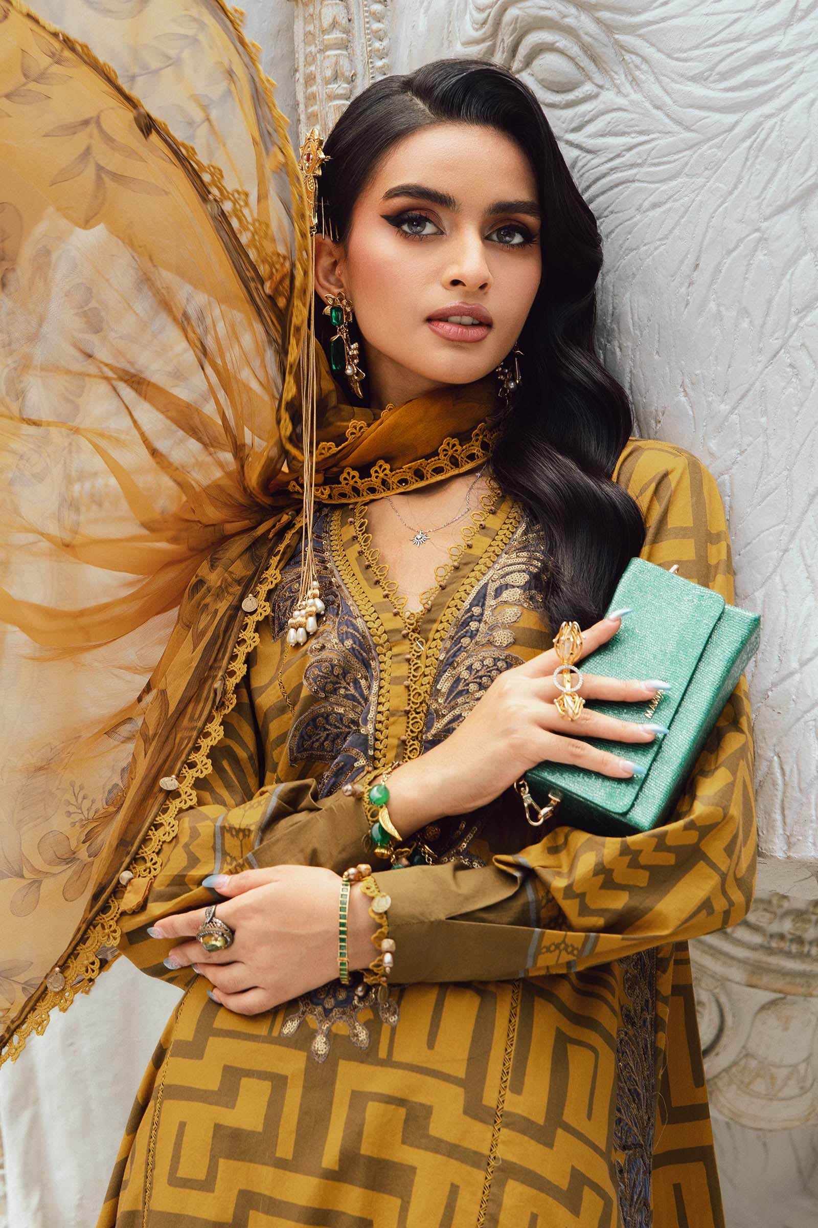 3 Piece Unstitched Embroidered Cambric Suit | MPT-2703-A - Image 4
