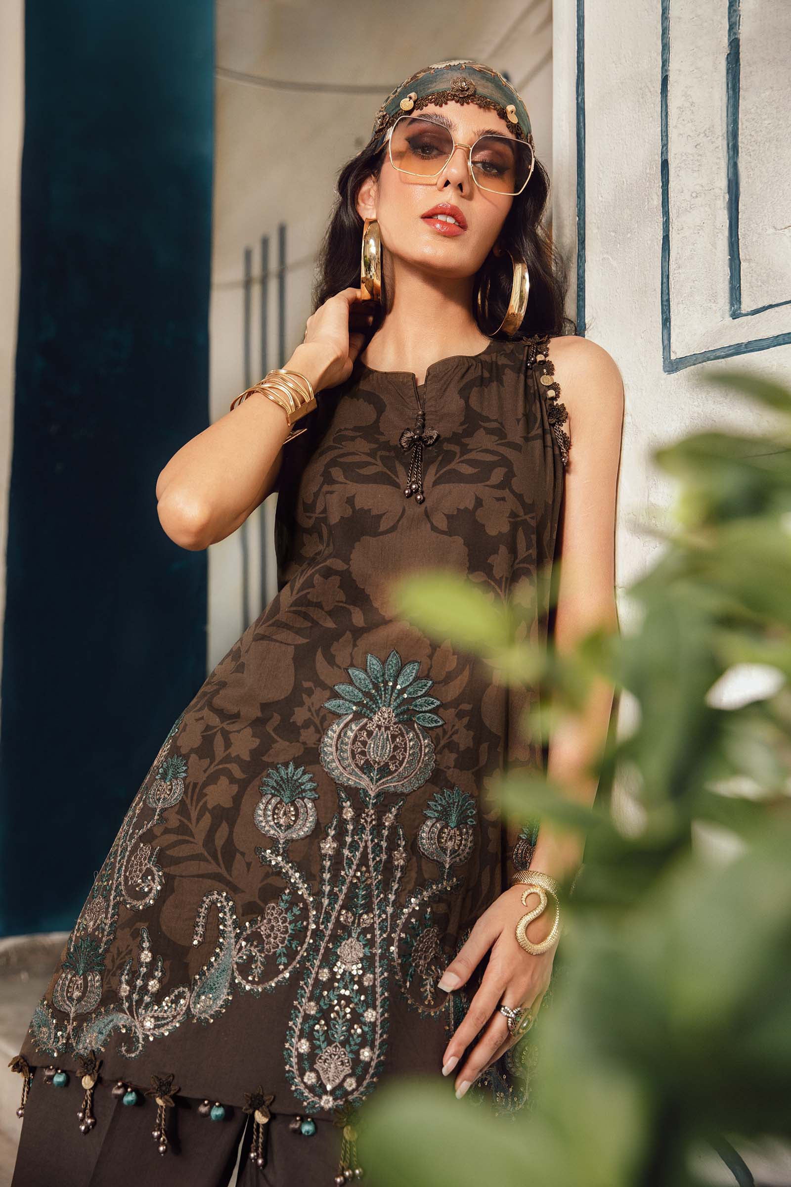 3 Piece Unstitched Embroidered Cambric Suit | MPT-2704-A - Image 3