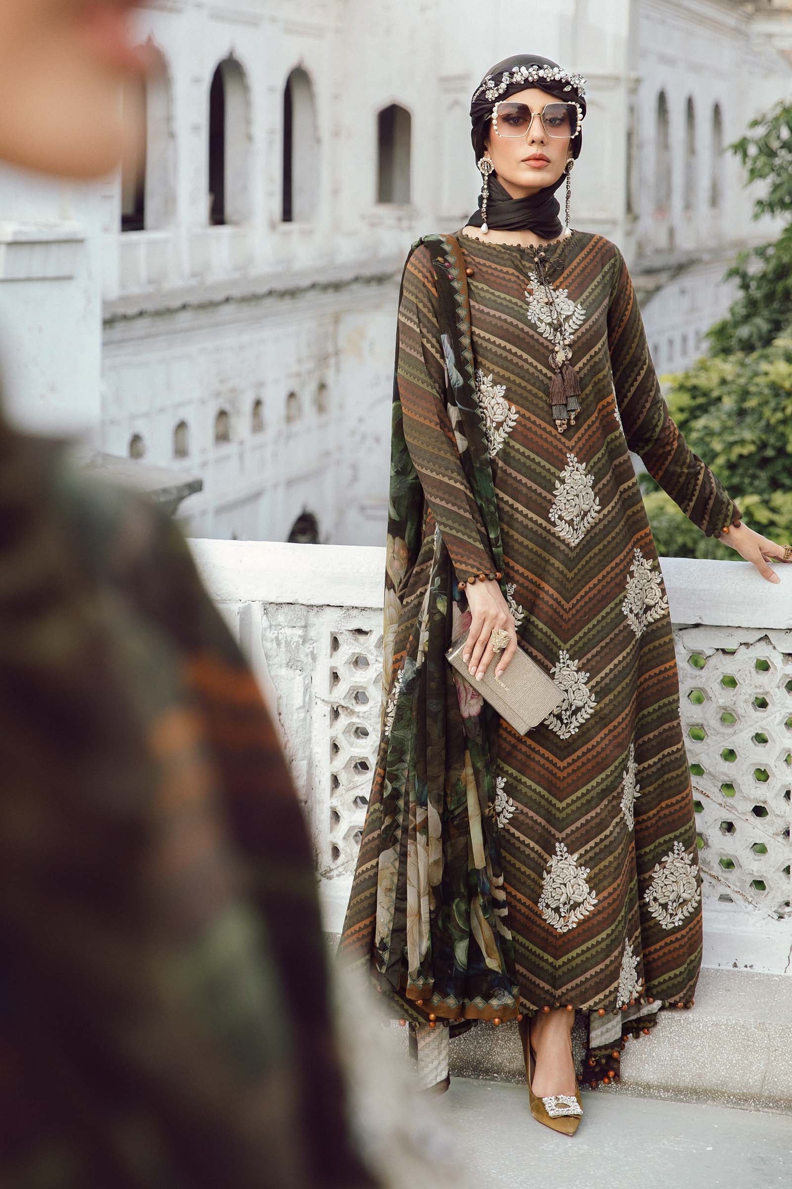 3 Piece Unstitched Embroidered Cambric Suit | MPT-2705-B - Image 4
