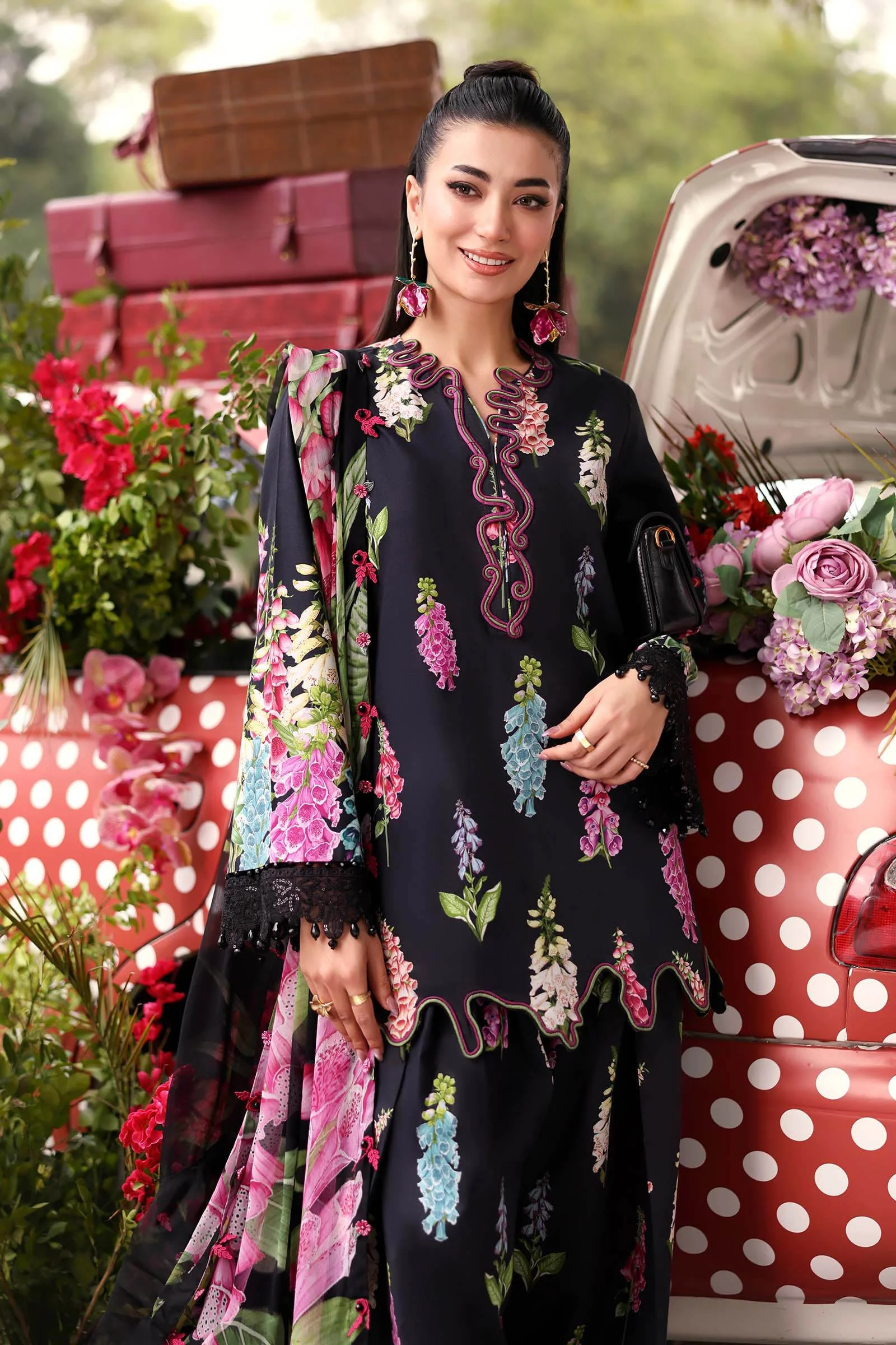 3 Piece Unstitched Embroidered Lawn Suit - Image 4