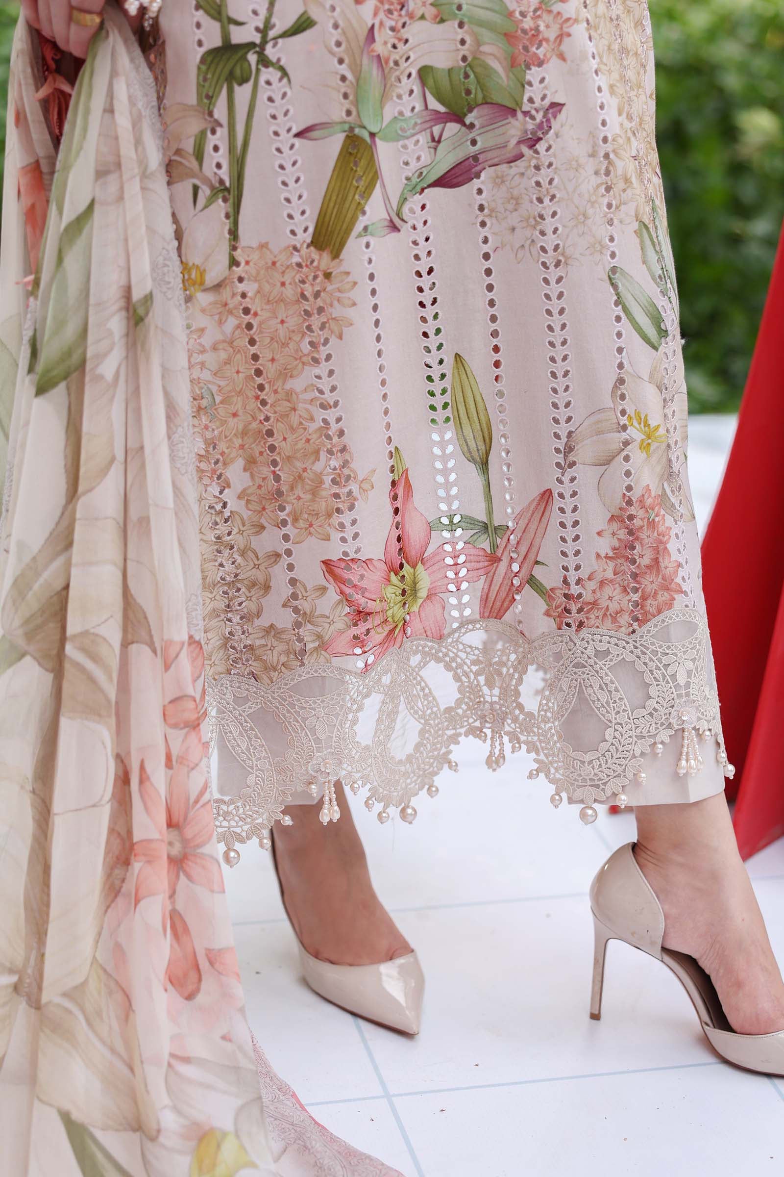 3 Piece Unstitched Embroidered Lawn Suit - Image 5