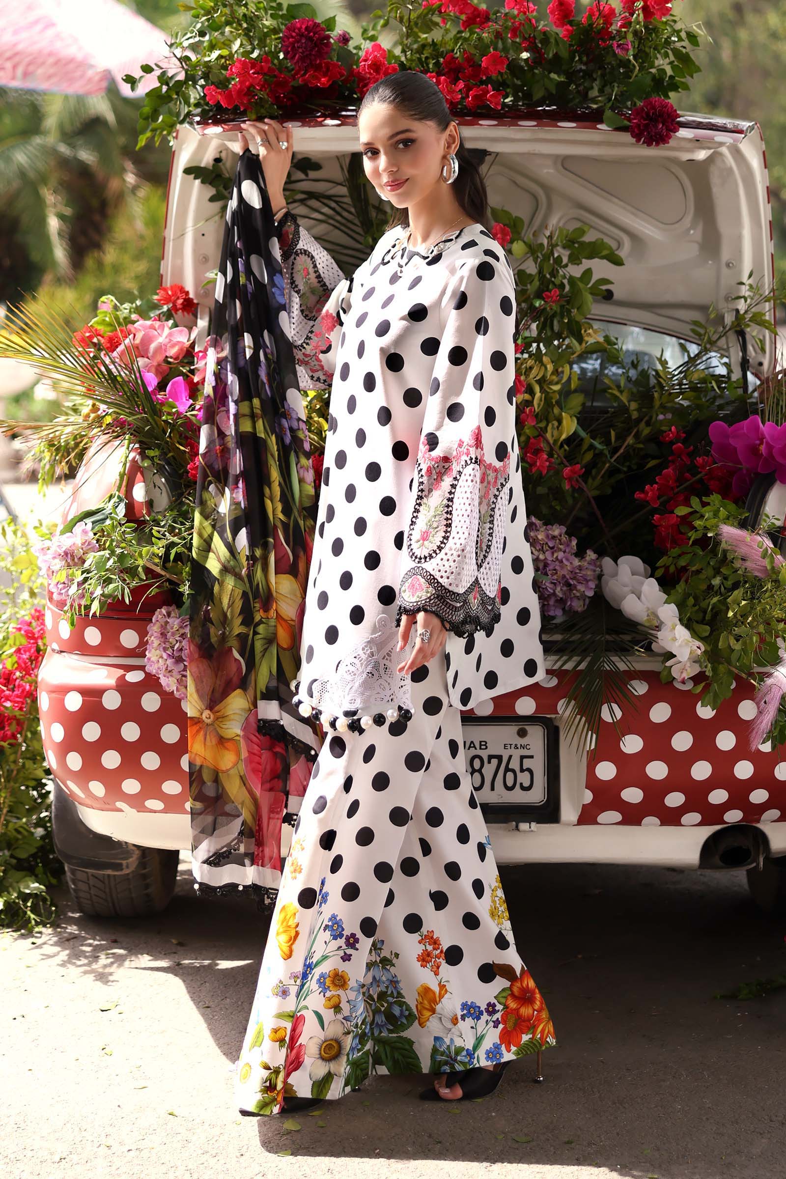 3 Piece Unstitched Embroidered Lawn Suit - Image 7