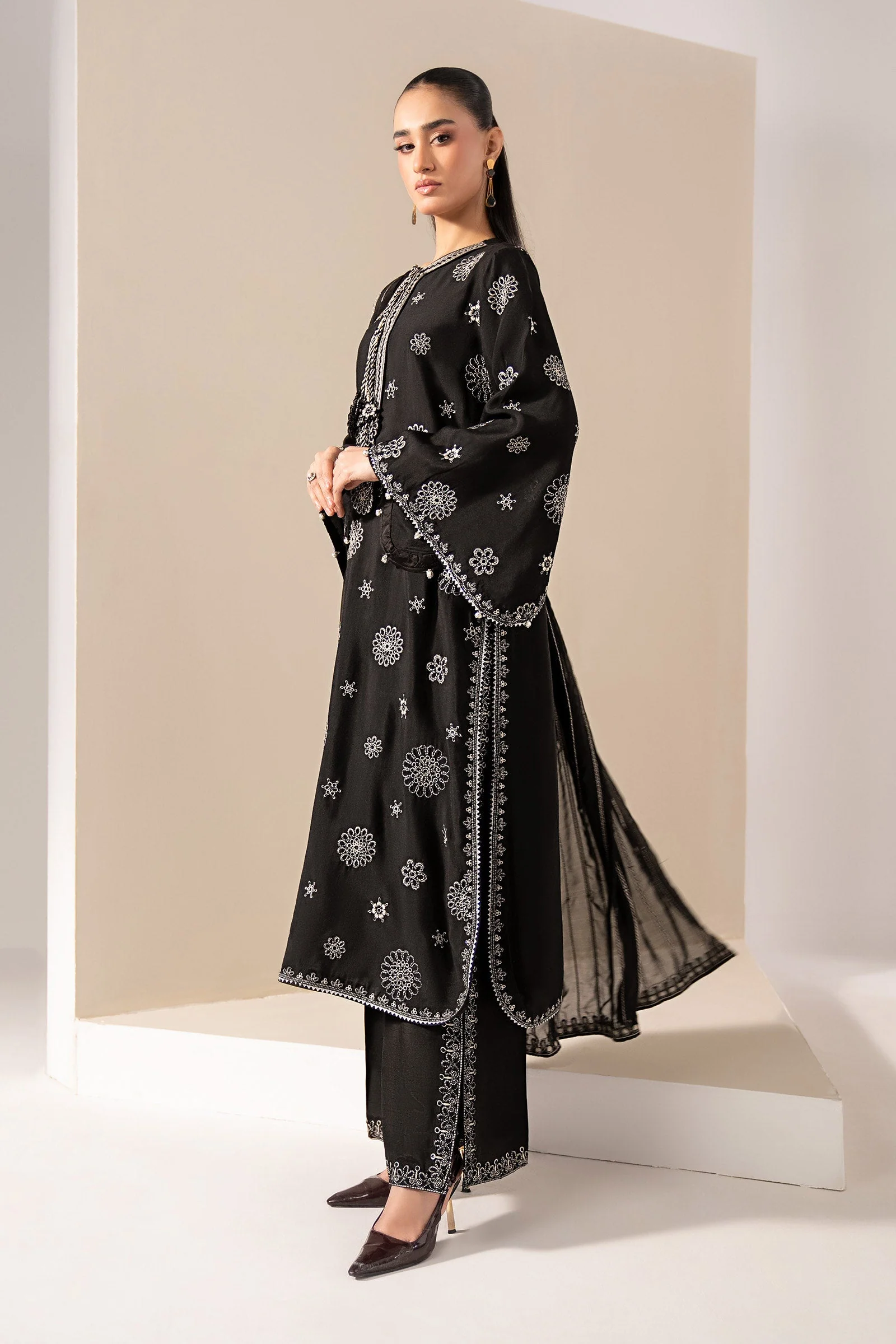 3 Piece Embroidered Tissue Staple Suit - Image 9