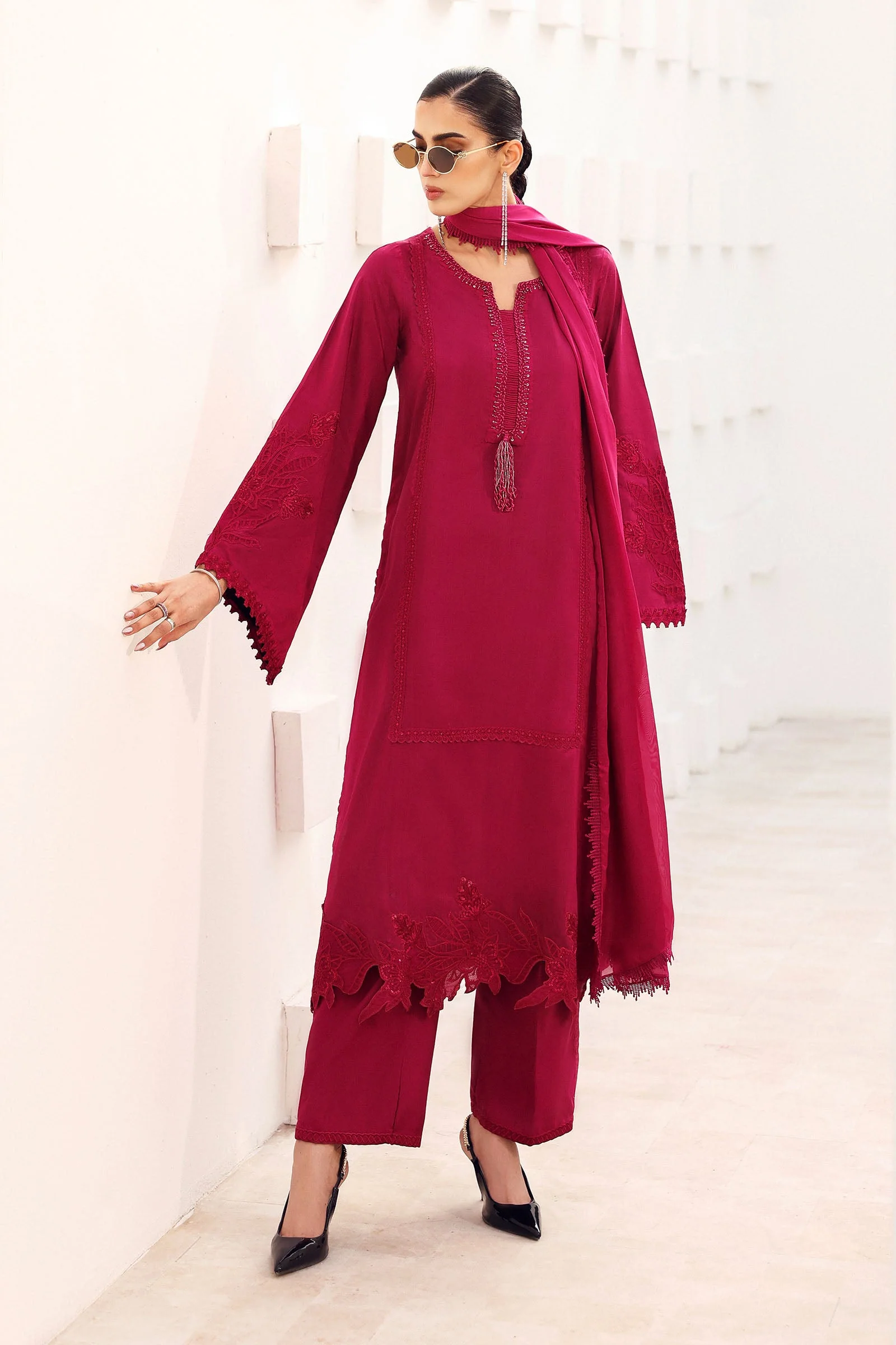 3 Piece Embroidered Tassel Silk Suit - Image 2