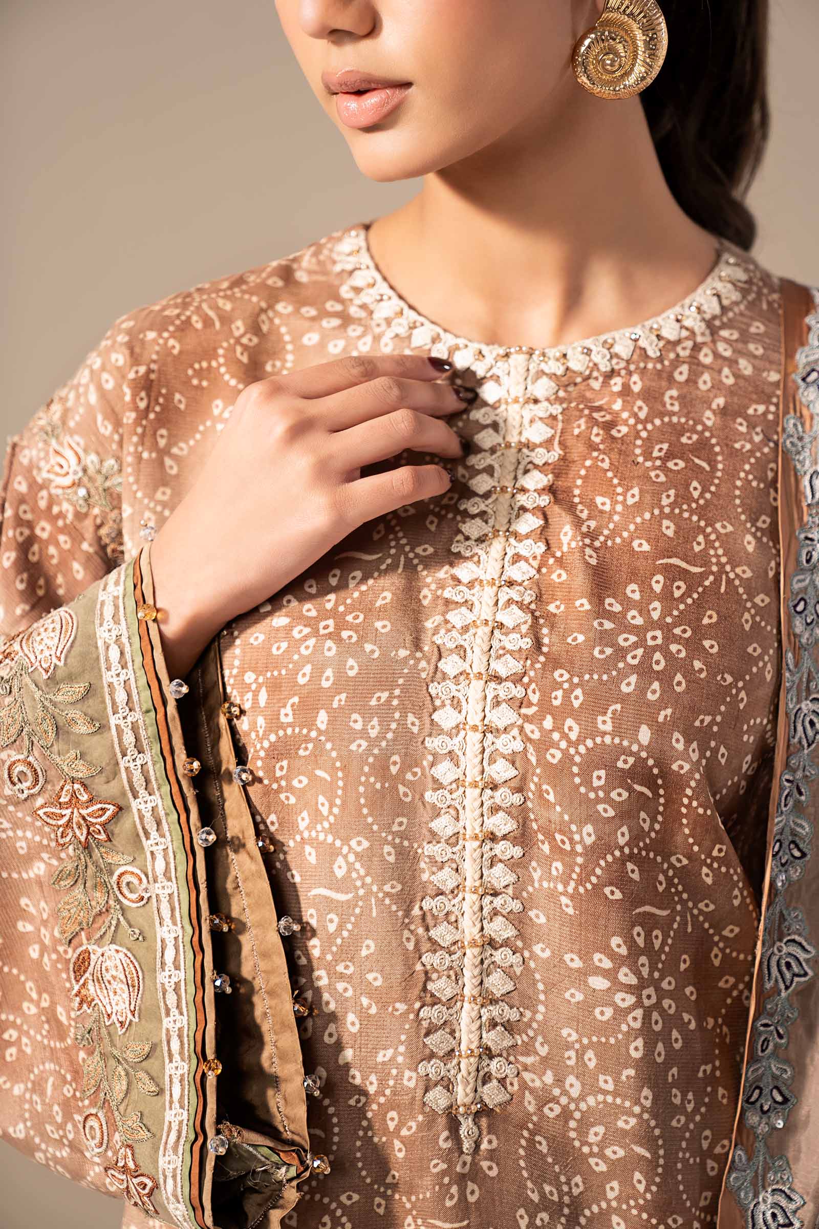 3 Piece Embroidered Silk Suit - Image 6