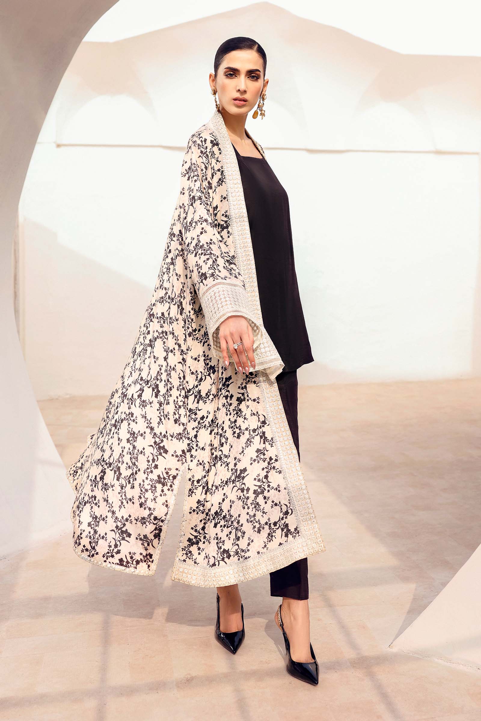 3 Piece Embroidered Bamberg Raw Silk Suit - Image 7
