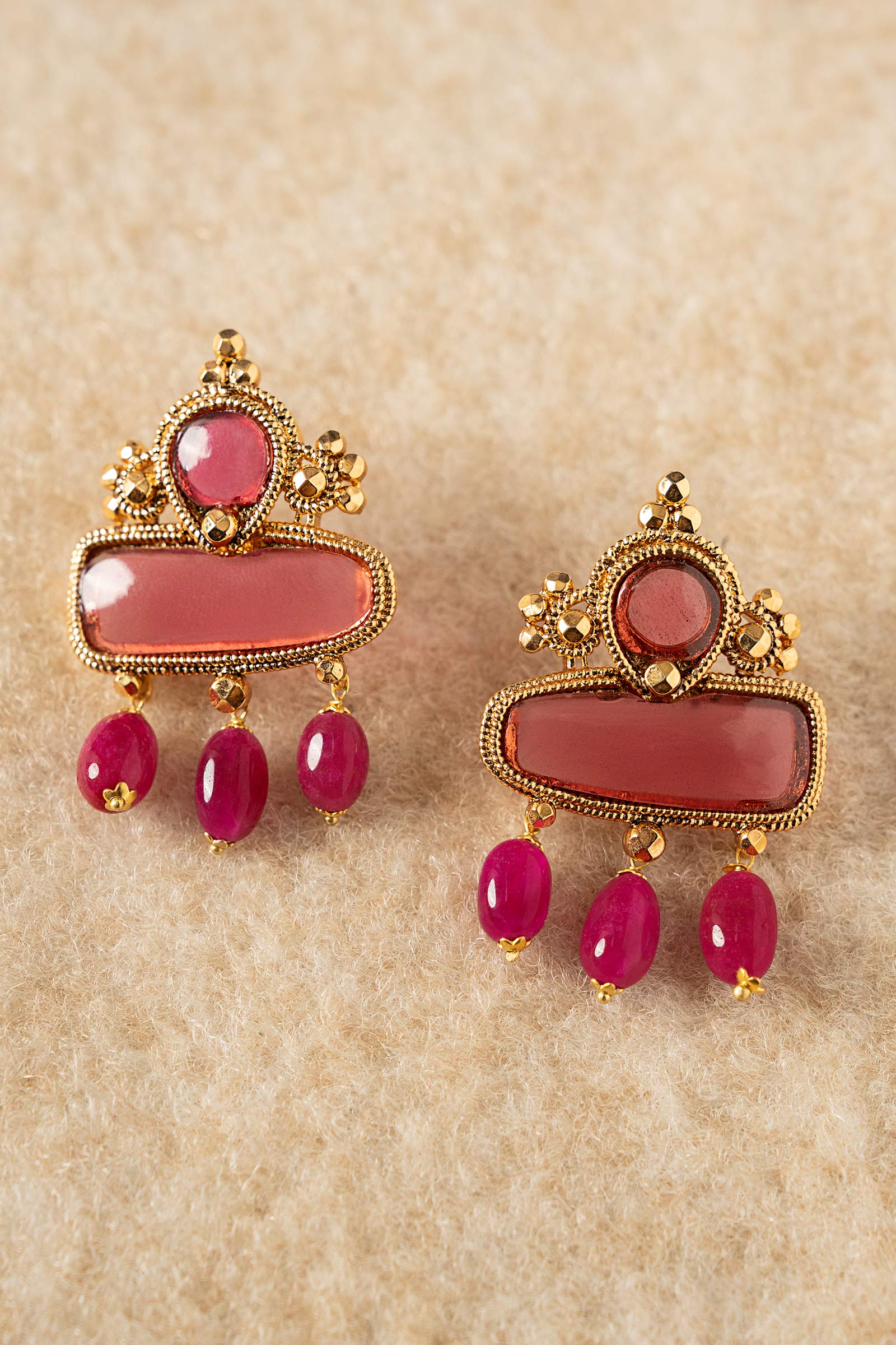 Onyrella Studs - Image 3