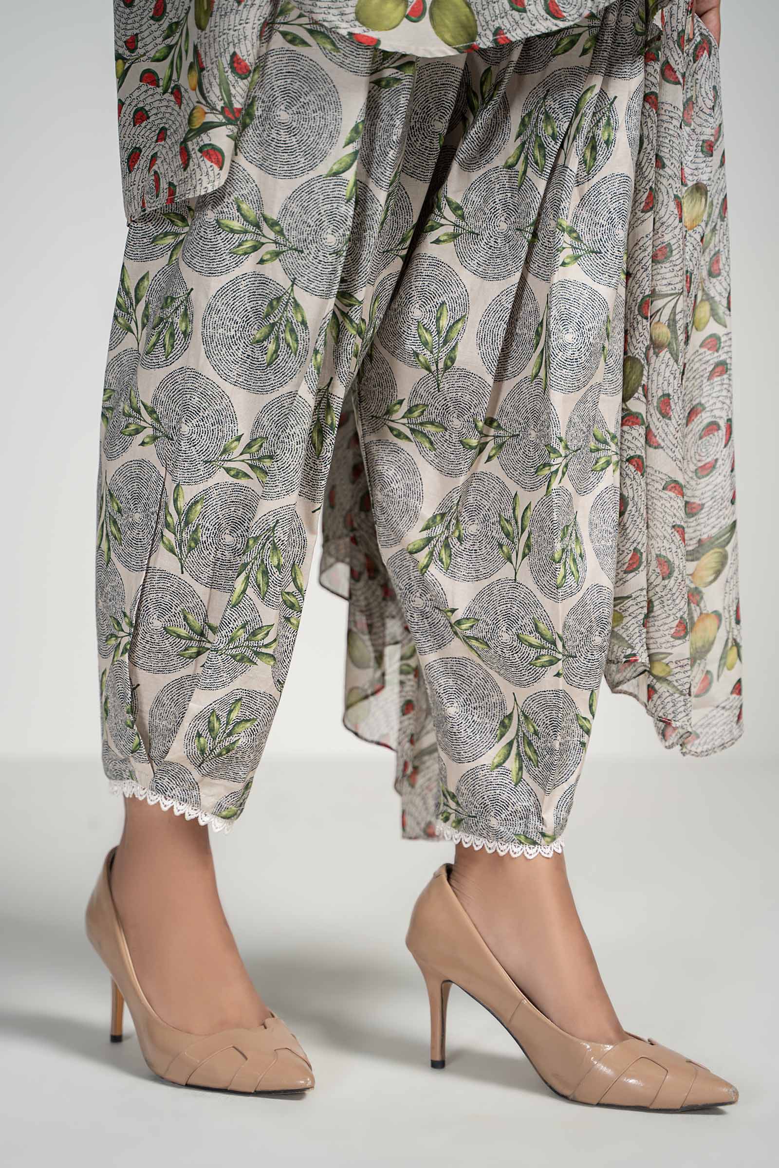 3 Piece Printed Lawn Suit - Image 3