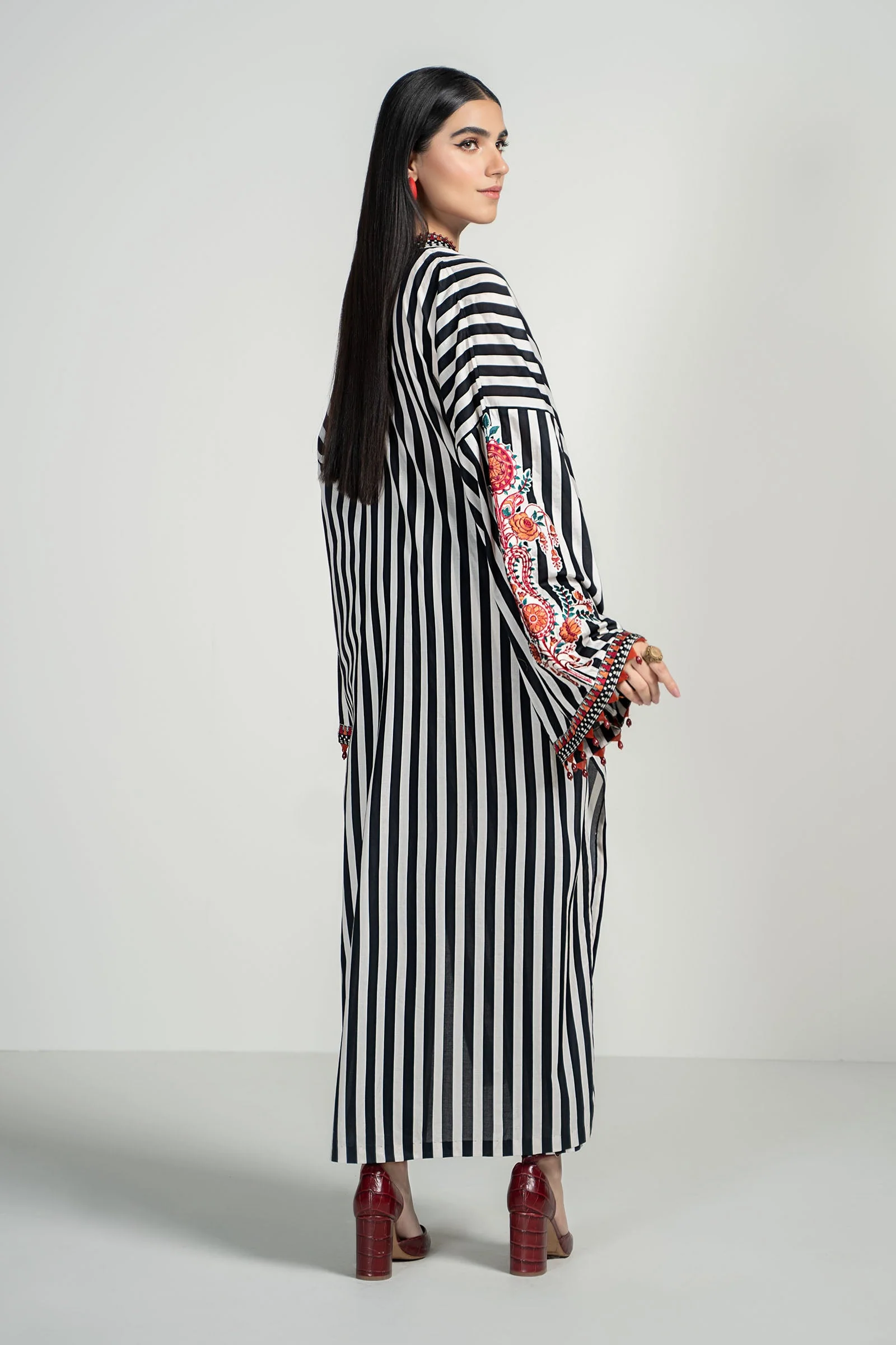 2 Piece Printed Lawn Suit - Image 4