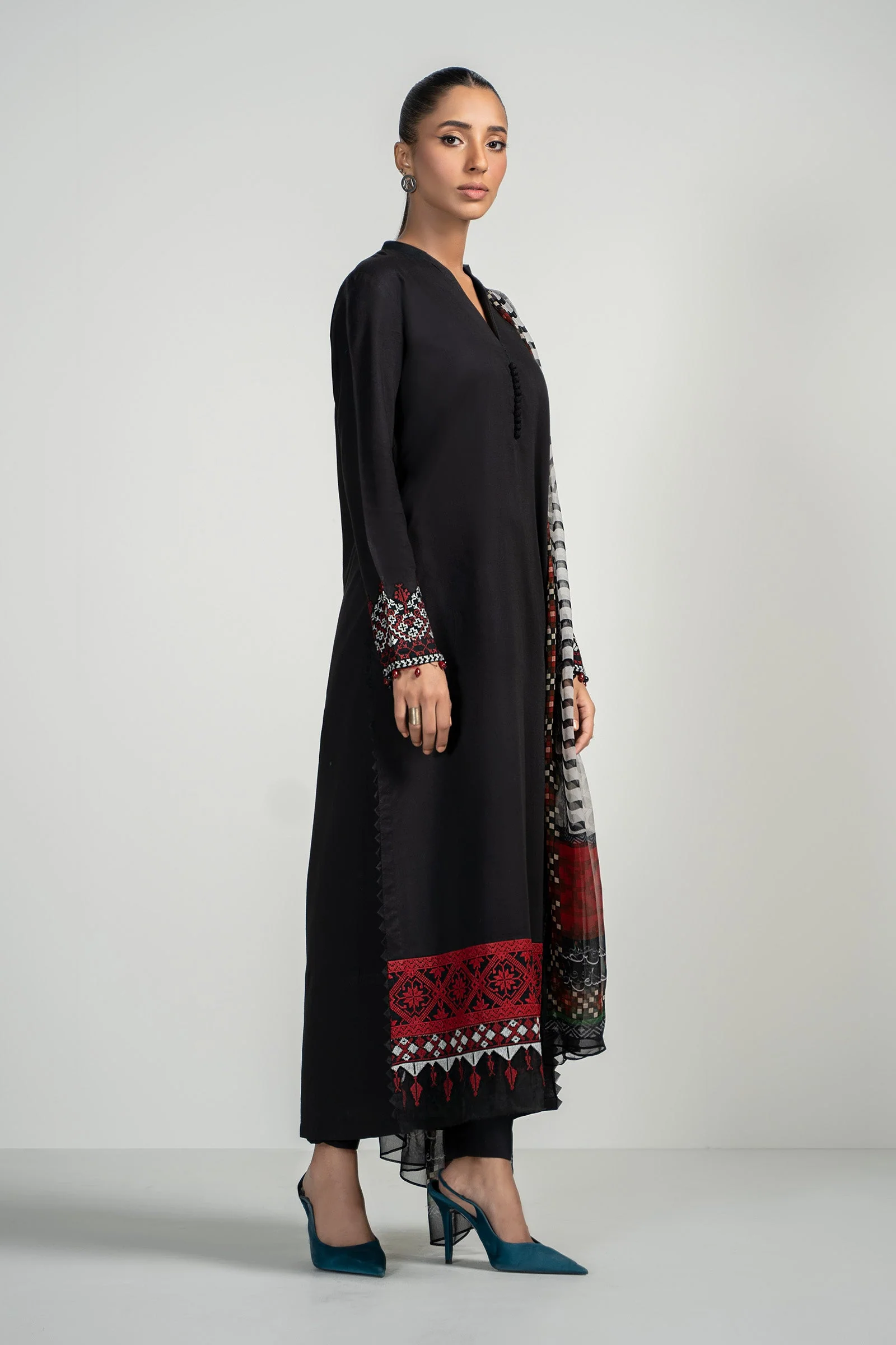 3 Piece Dyed Lawn Suit - Image 5