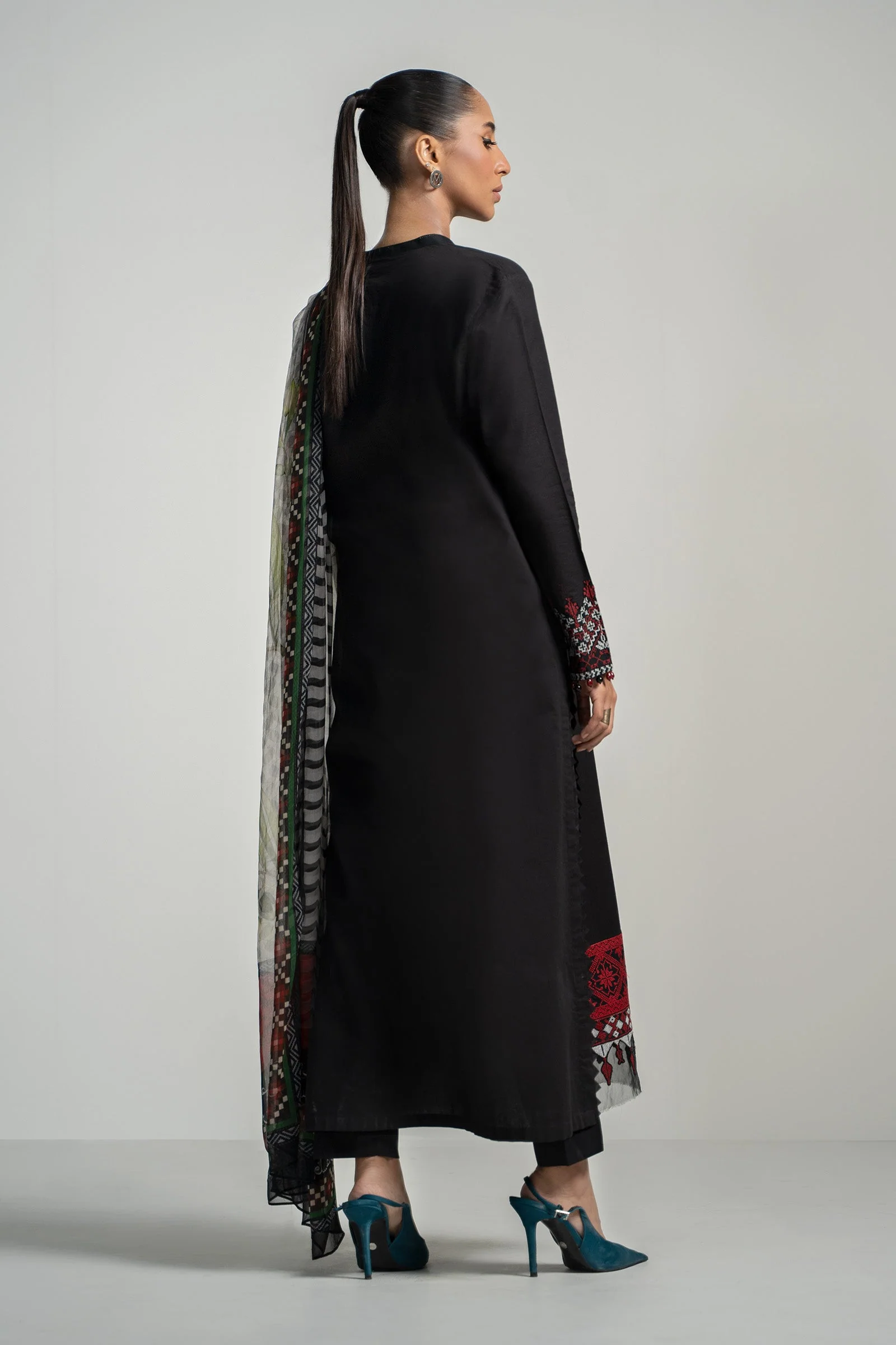 3 Piece Dyed Lawn Suit - Image 6