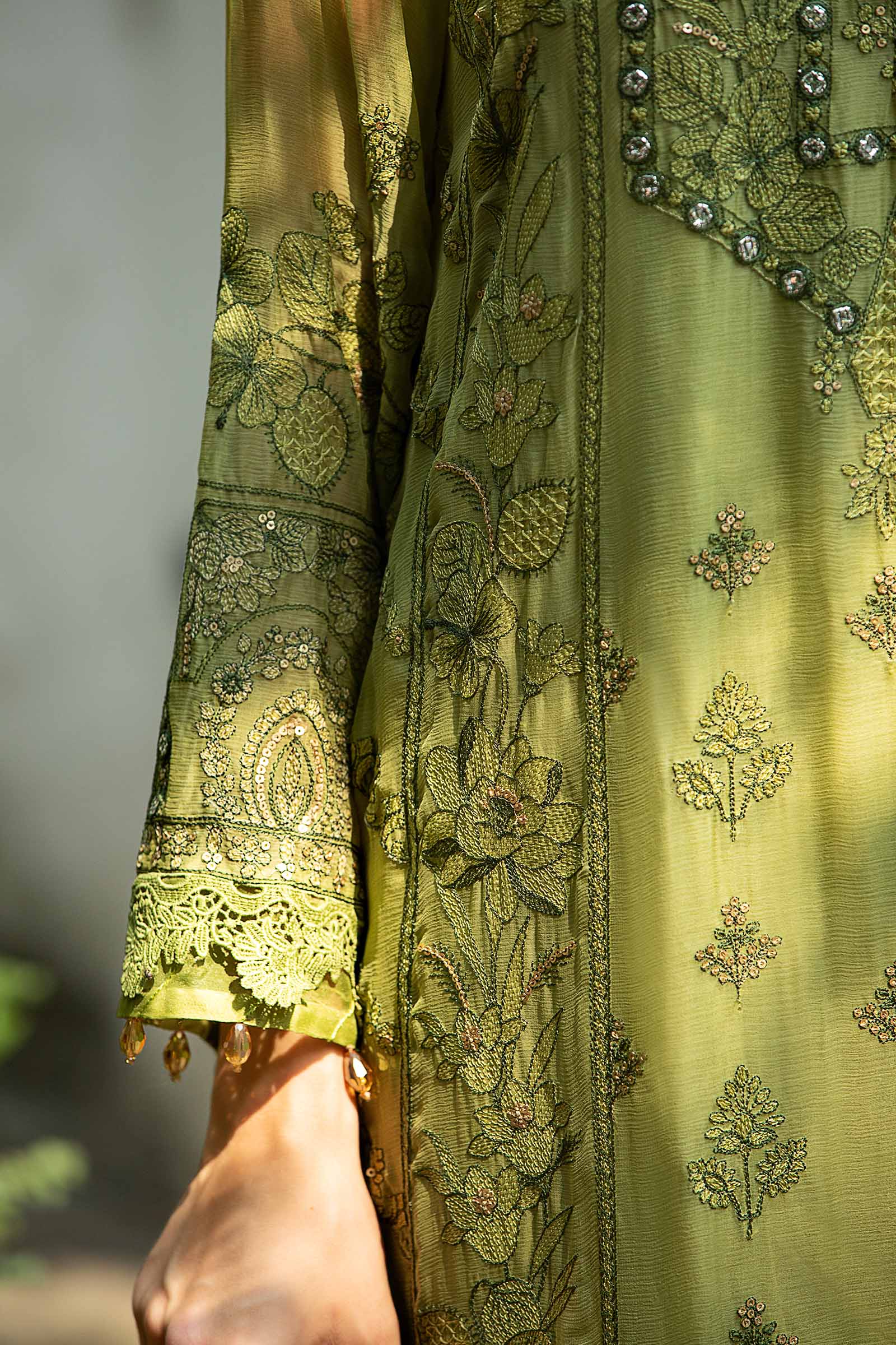 3 Piece Embroidered Suit - Image 6