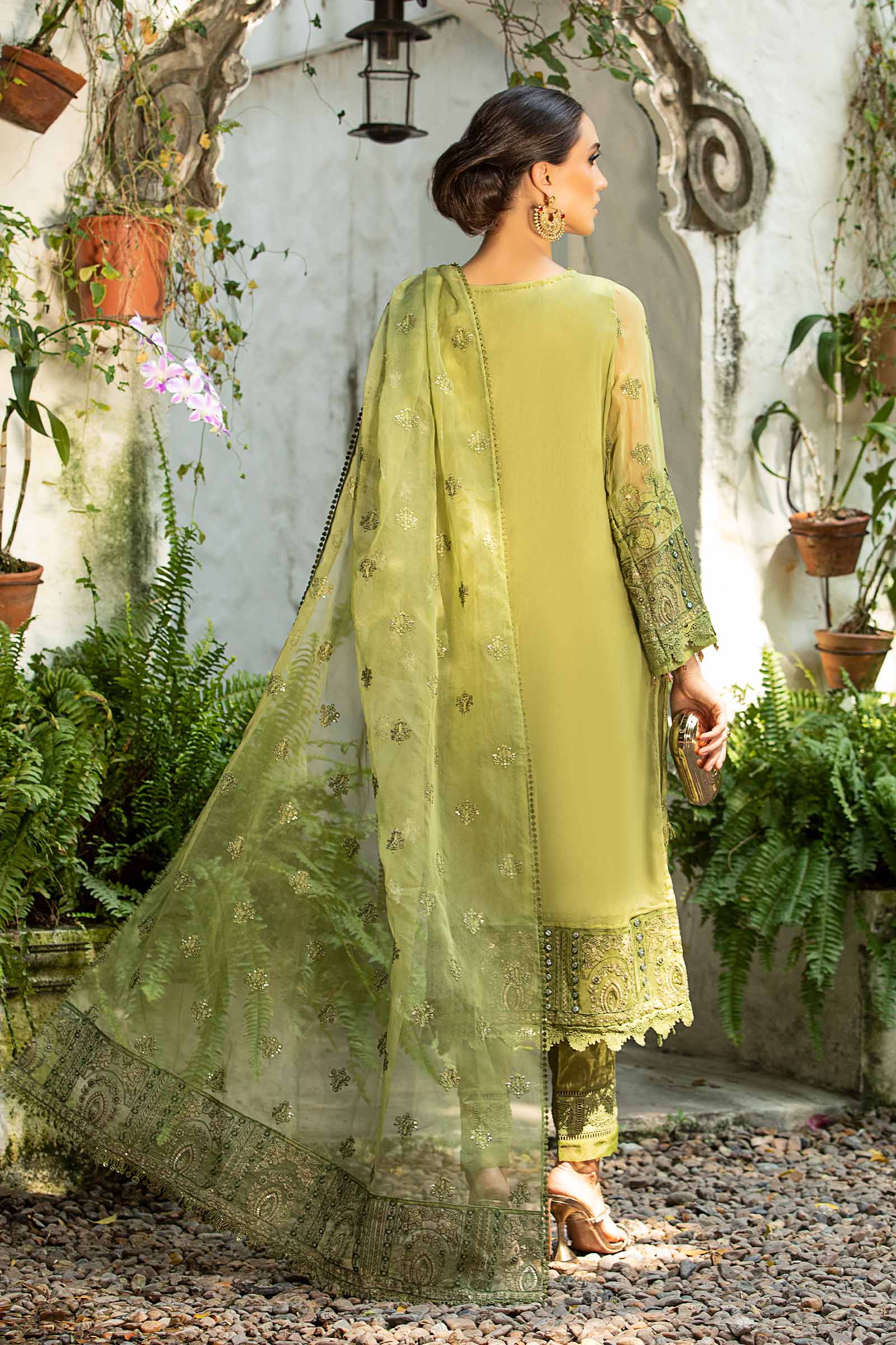 3 Piece Embroidered Suit - Image 7