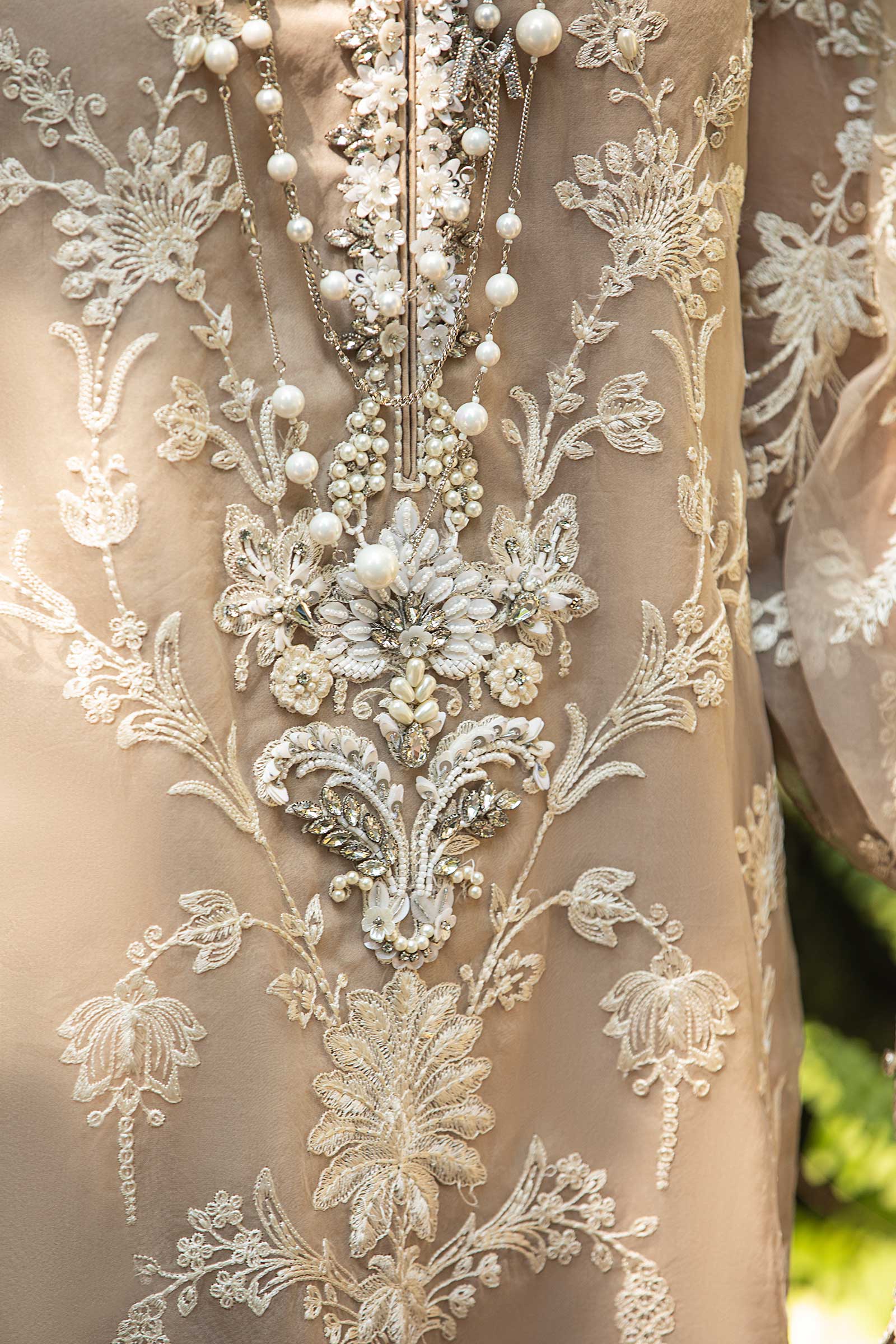 3 Piece Embroidered Suit - Image 3