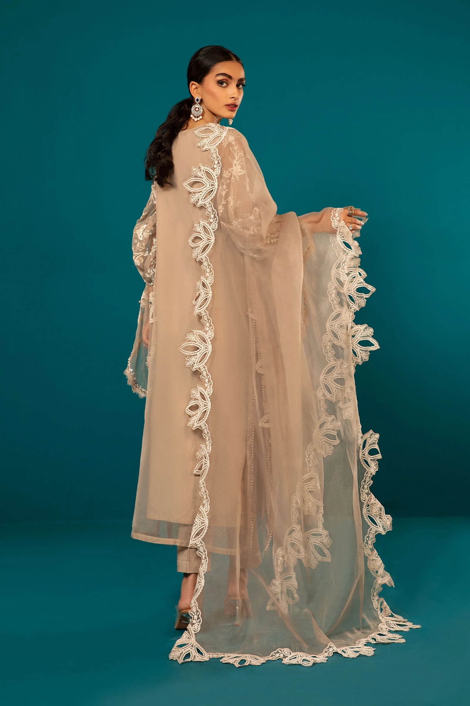 3 Piece Embroidered Suit - Image 9