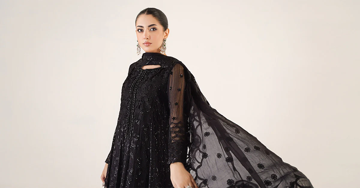3 Piece Embroidered Chiffon Suit - Image 7