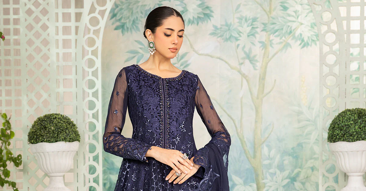 3 Piece Embroidered Chiffon Suit - Image 6