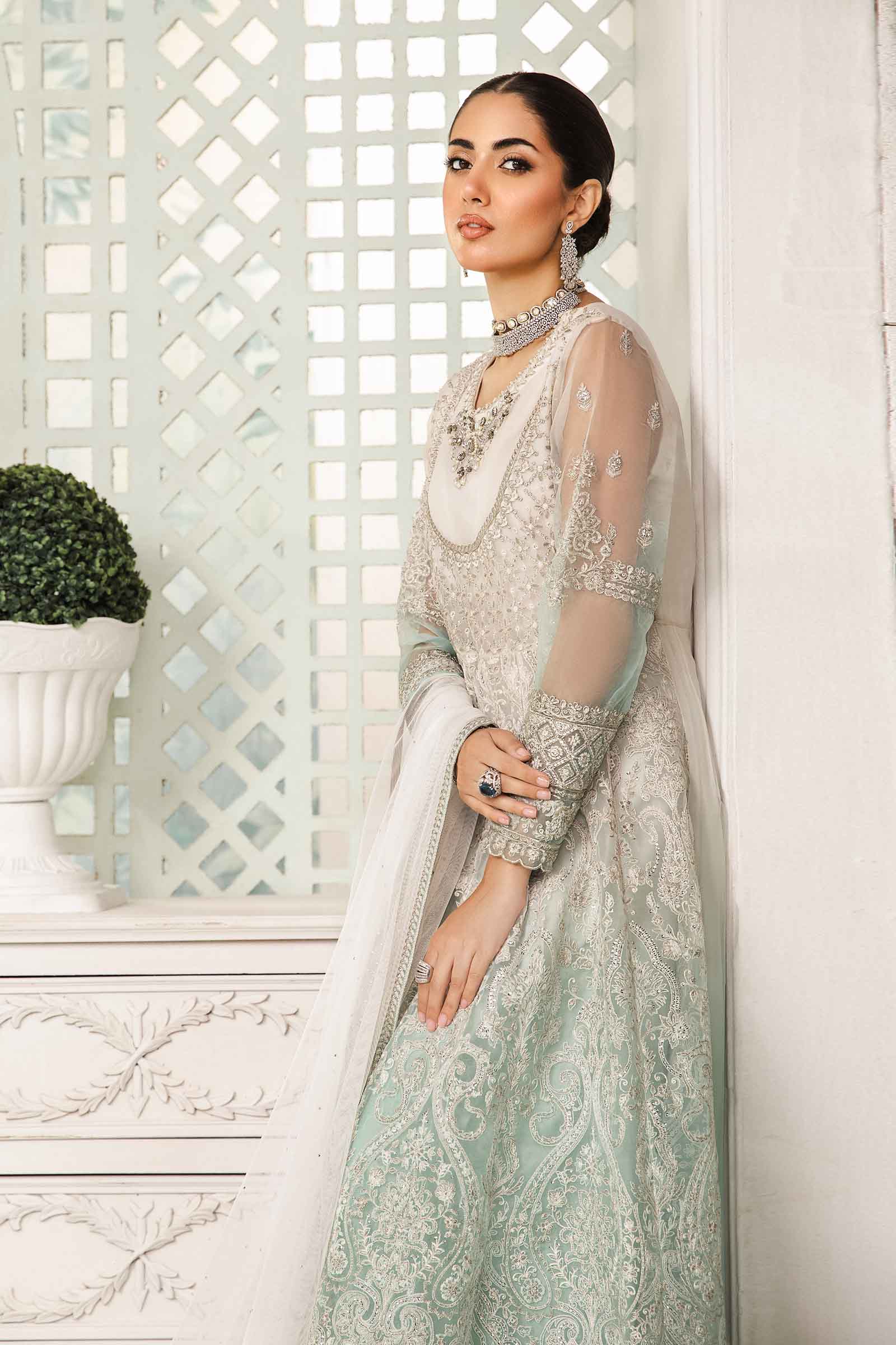 3 Piece Embroidered Organza Suit - Image 3