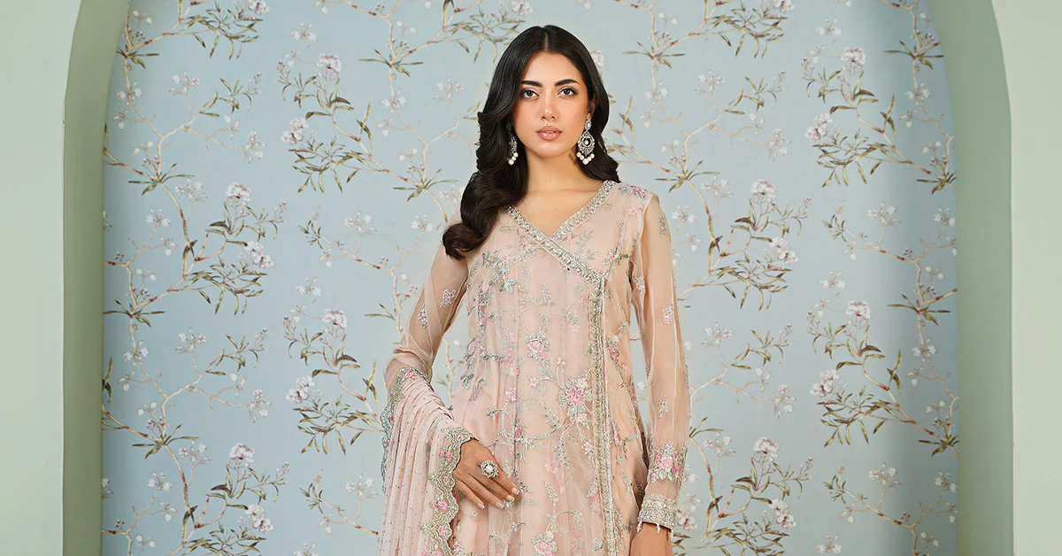 3 Piece Embroidered Organza Suit - Image 2