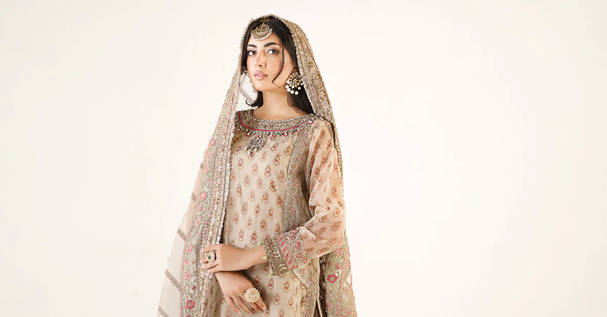 3 Piece Embroidered Organza Suit - Image 6