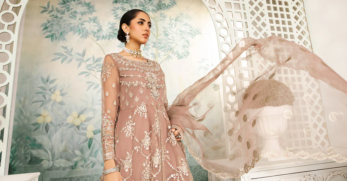 3 Piece Embroidered Organza Suit - Image 6