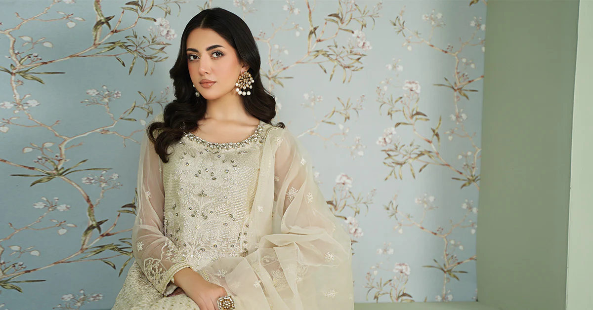 3 Piece Embroidered Bamber Chiffon Suit - Image 10
