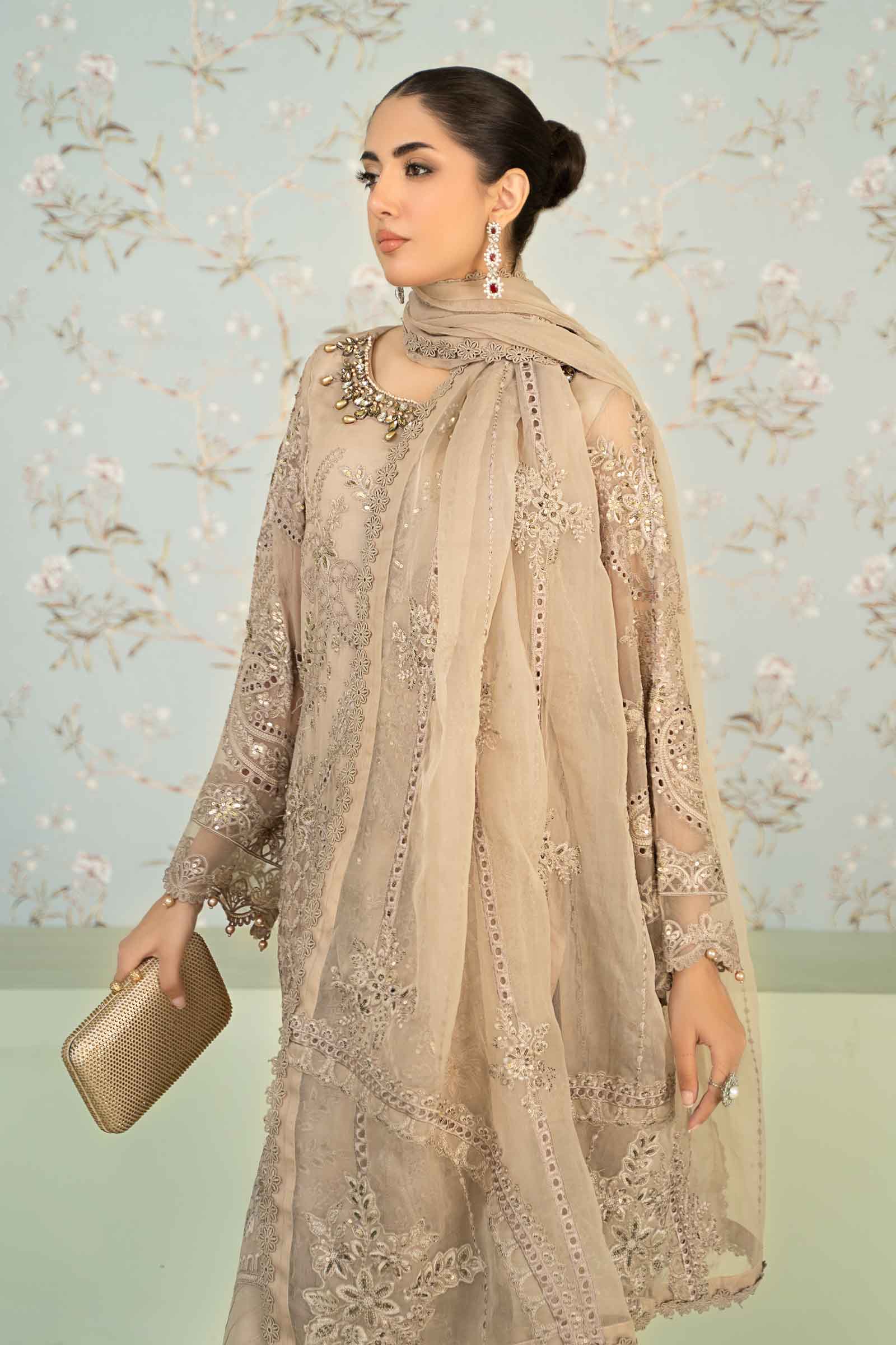3 Piece Embroidered Chiffon Suit - Image 6