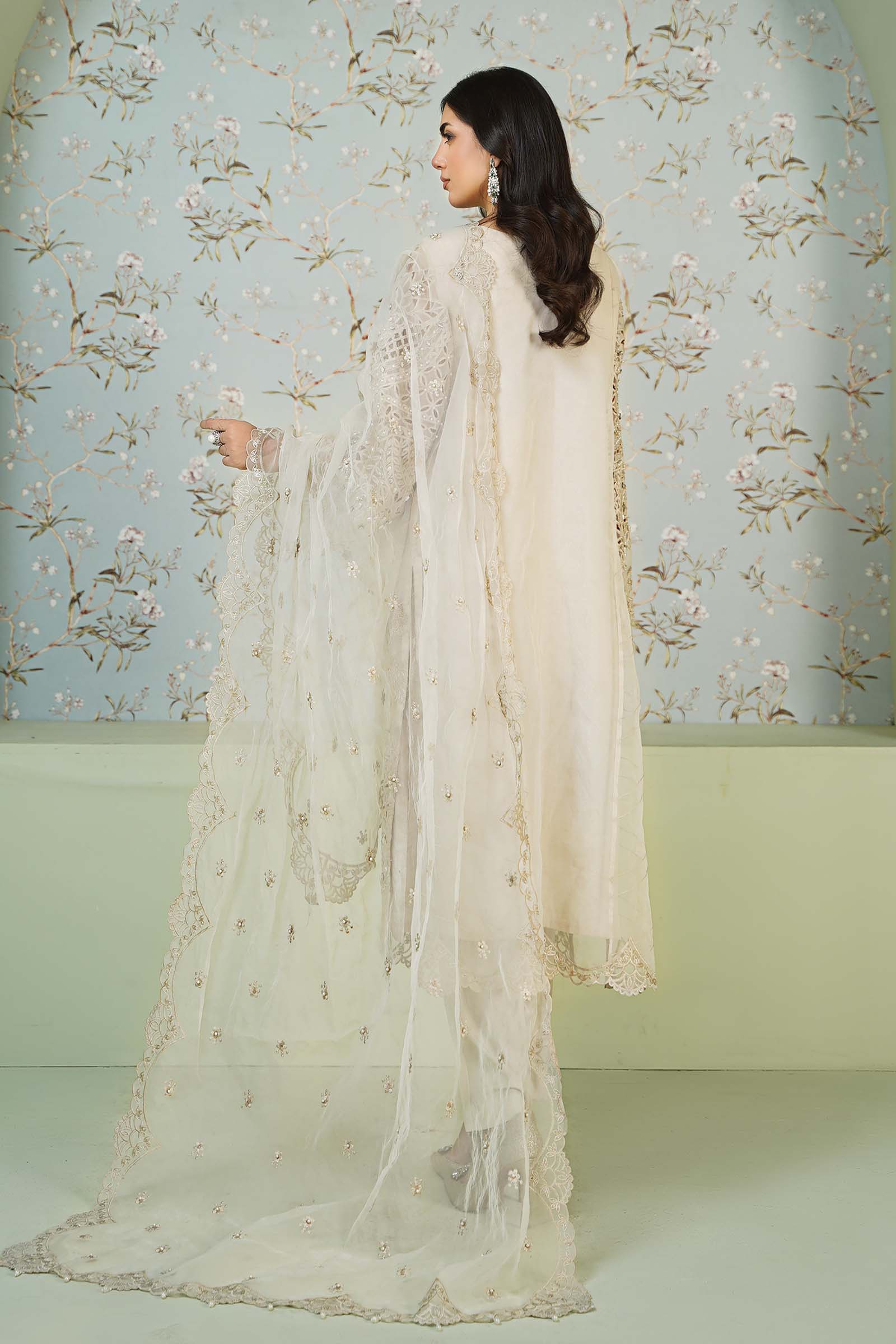 3 Piece Embroidered Organza Suit - Image 7