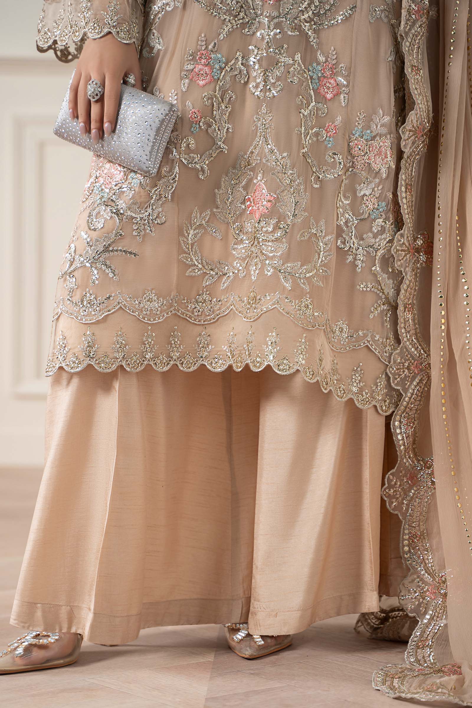 3 Piece Embroidered Chiffon Suit - Image 5