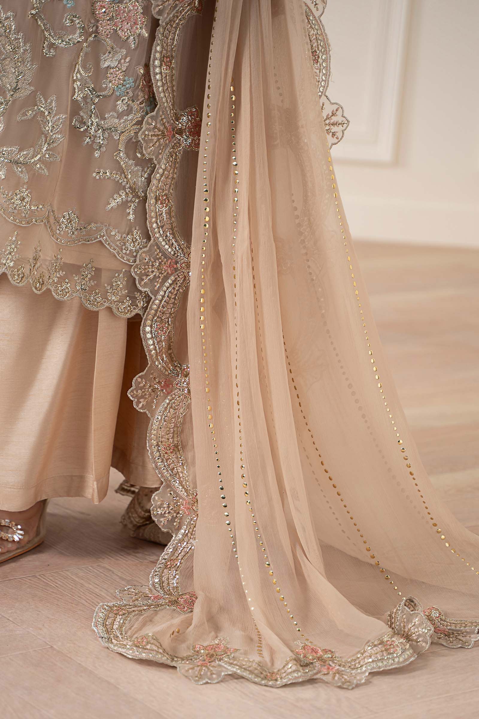 3 Piece Embroidered Chiffon Suit - Image 6