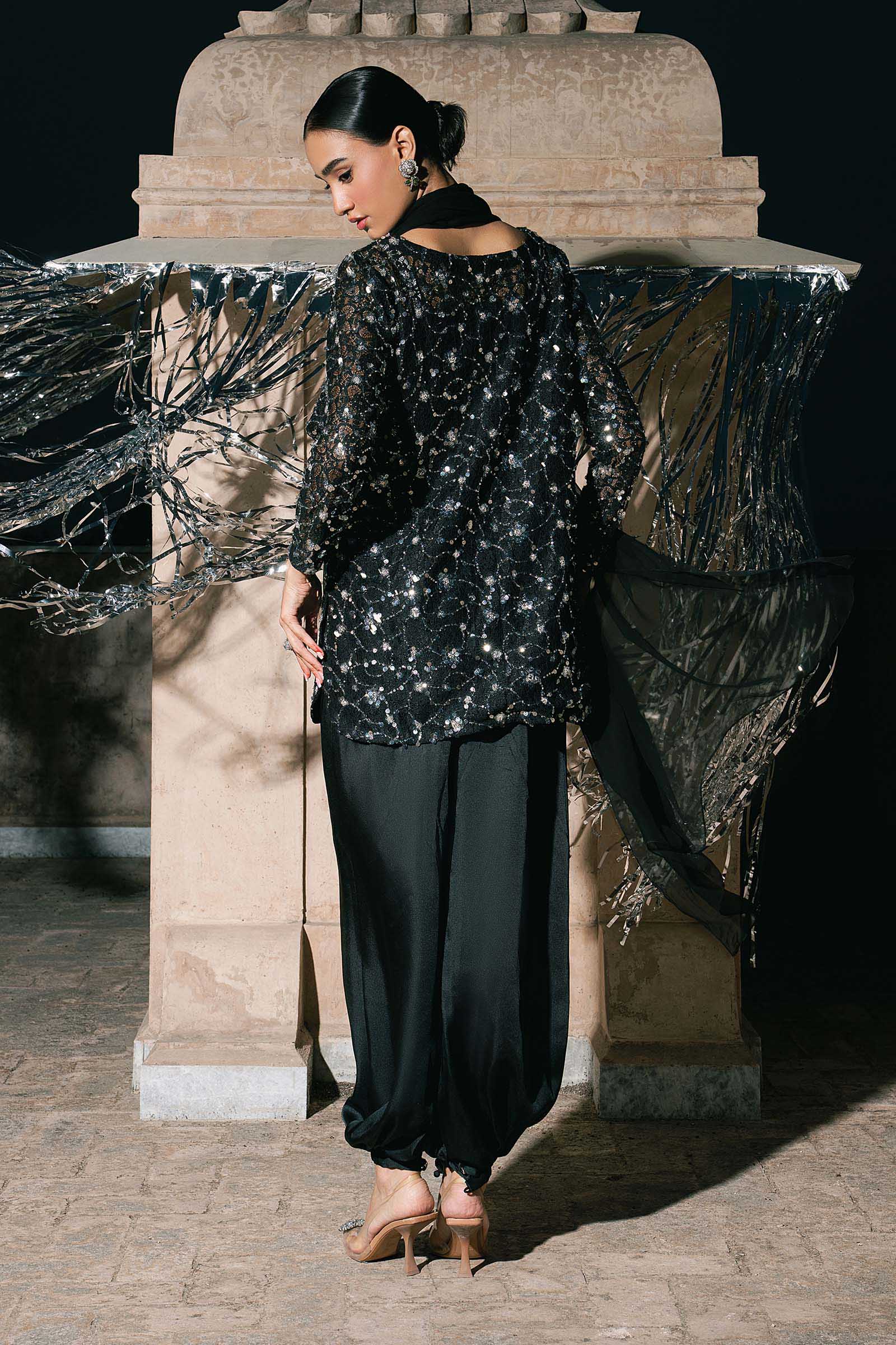 3 Piece Embroidered Net Suit - Image 7