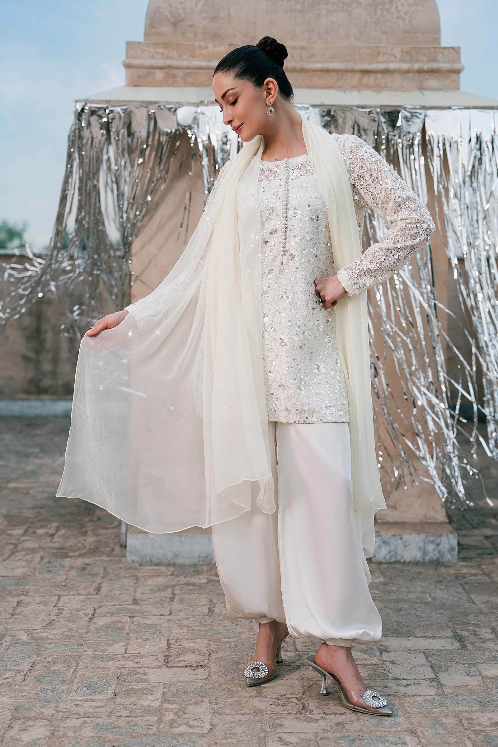 3 Piece Embroidered Net Suit - Image 5