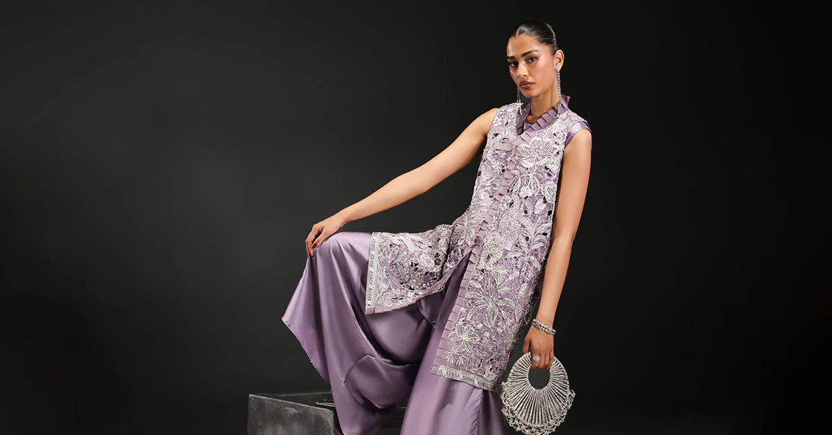 3 Piece Embroidered Organza Suit - Image 9