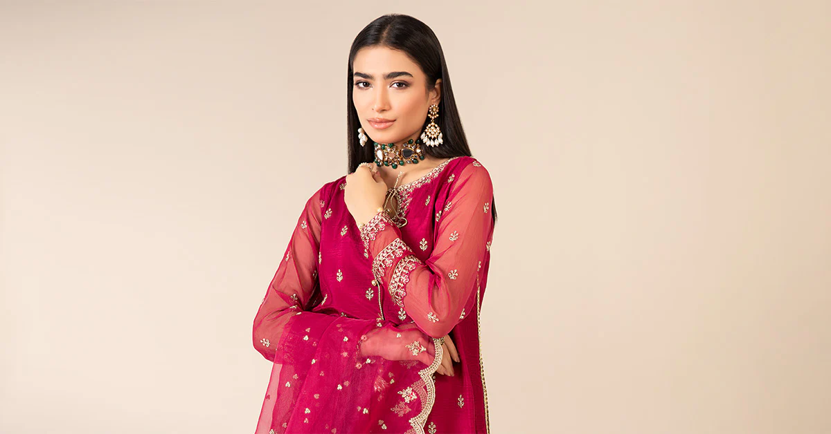 3 Piece Embroidered Suit - Image 8