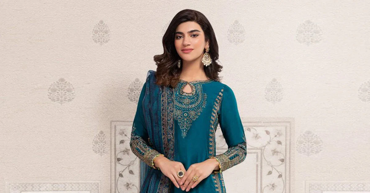 3 Piece Embroidered Suit - Image 5