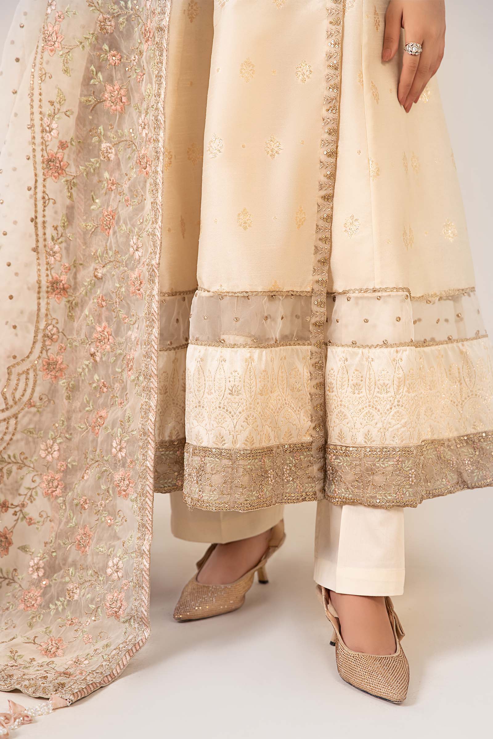 3 Piece Embroidered Suit - Image 3