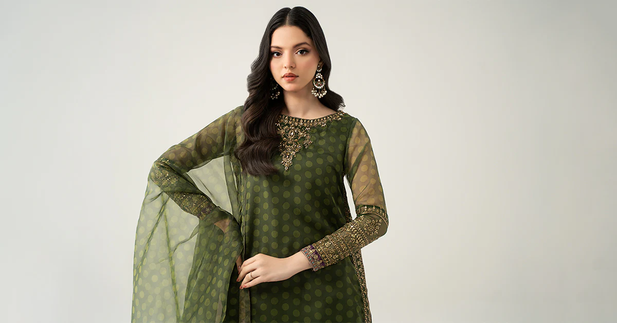 3 Piece Embroidered Suit - Image 8
