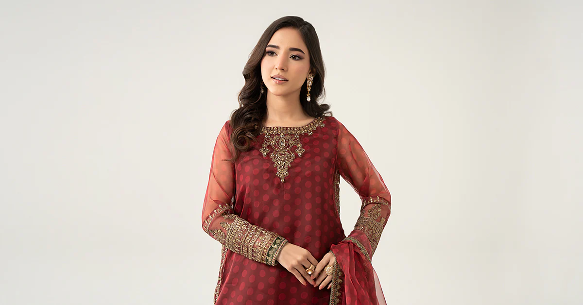 3 Piece Embroidered Suit - Image 10