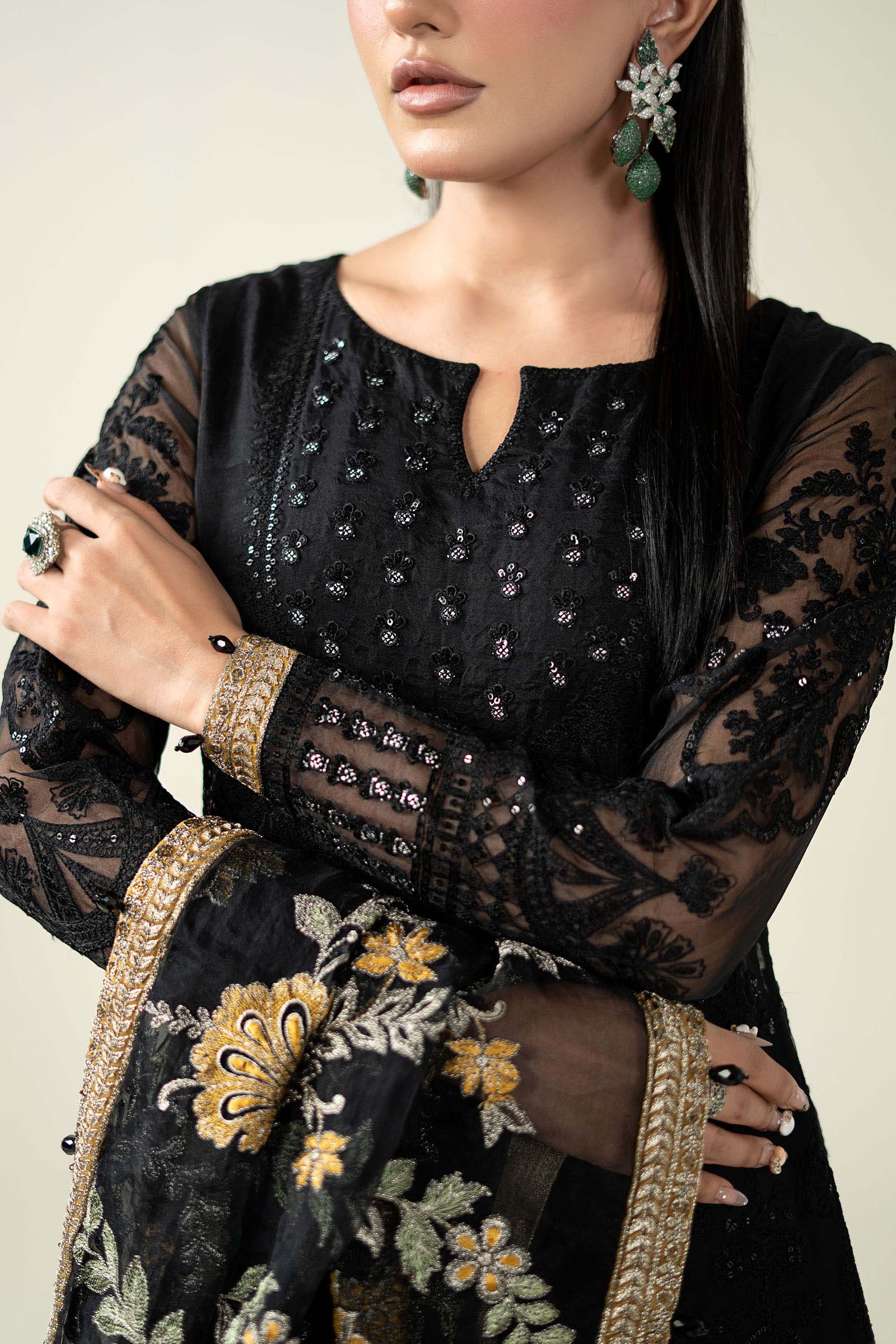 3 Piece Embroidered Suit - Image 7