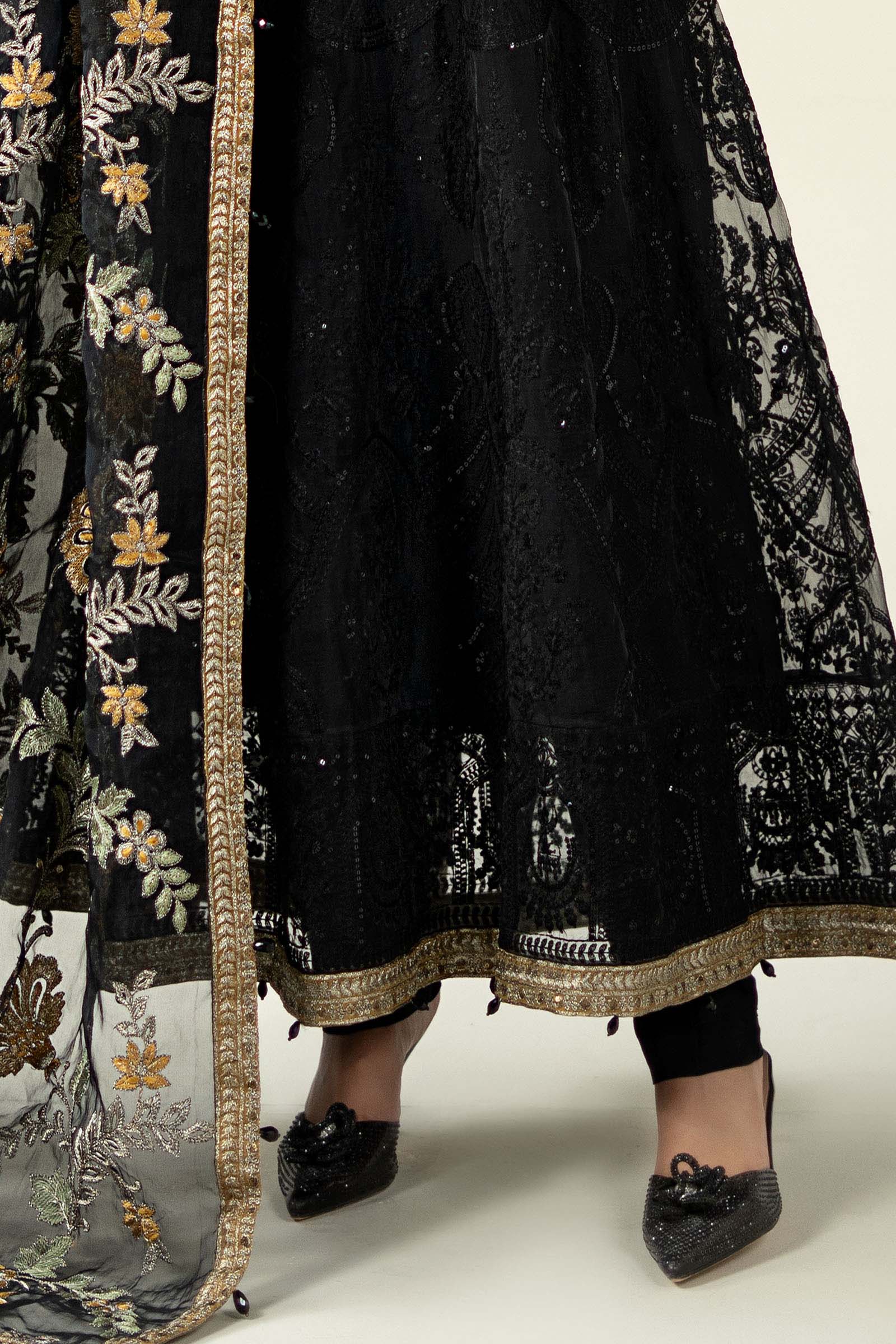 3 Piece Embroidered Suit - Image 8